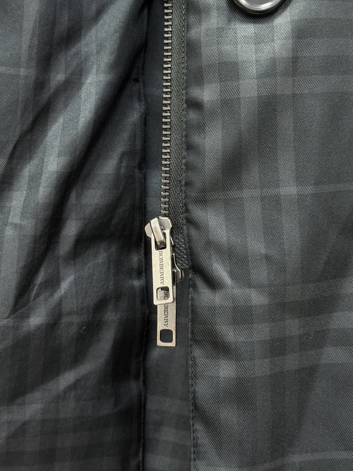 버버리 런던 섀도우 체크 와딩 코트 상품이미지8