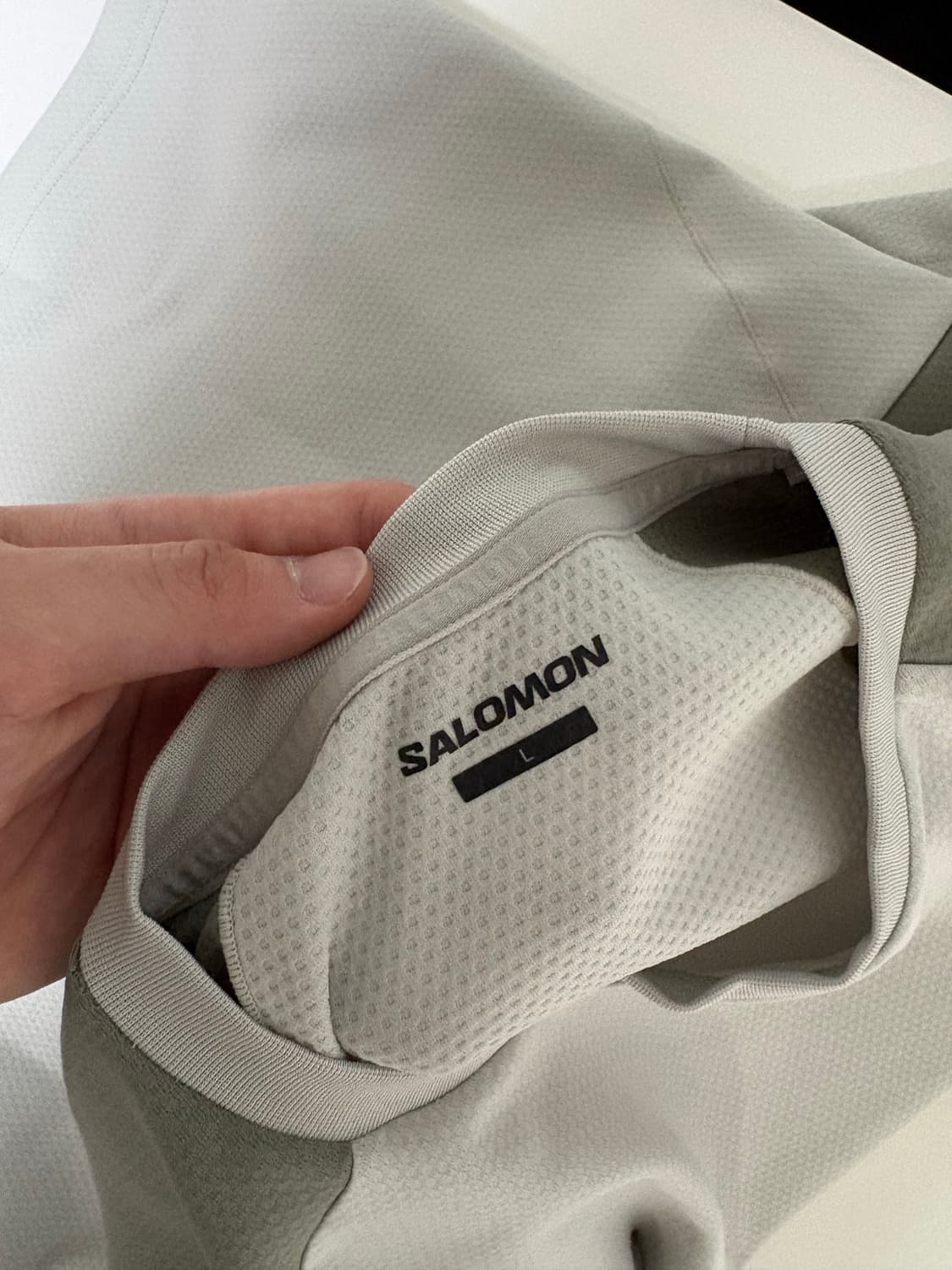 살로몬 롱슬리브 상품이미지3