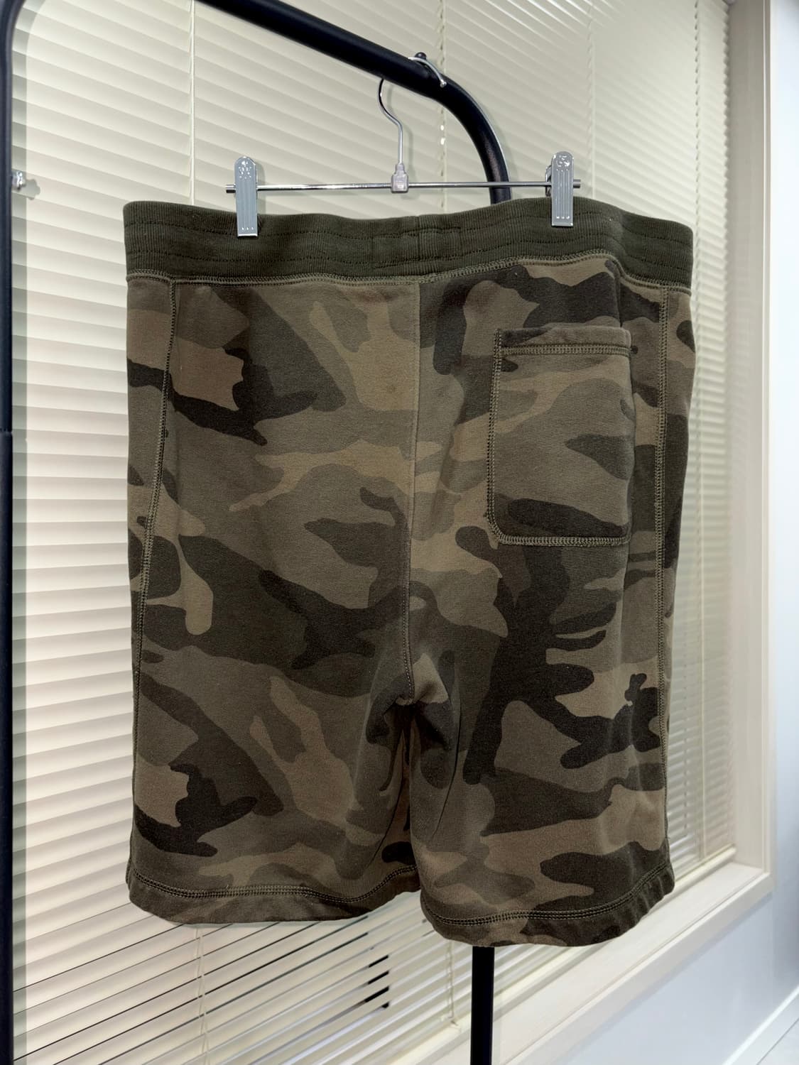 Abercrombie & Fitch Camo Fleece Short 상품이미지2
