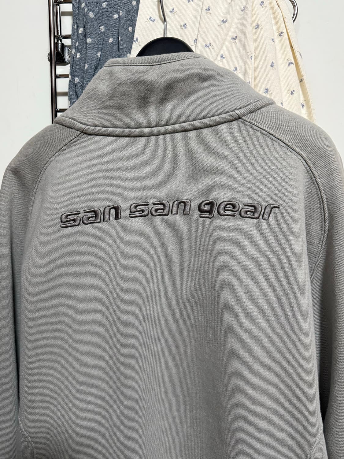 산산기어 스웻집업 탄 1사이즈 상품이미지1