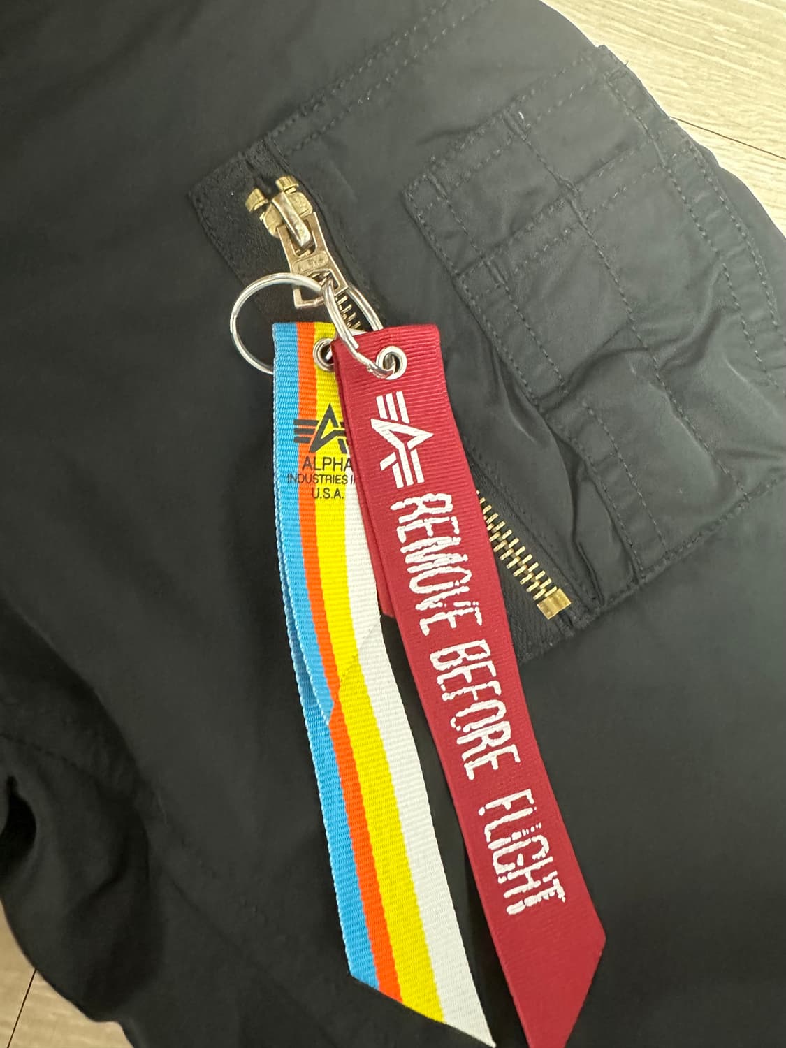 [마지막 가격]아이앱 스튜디오 x 알파 인더스트리 MA-1 크루넥 블랙 상품이미지3