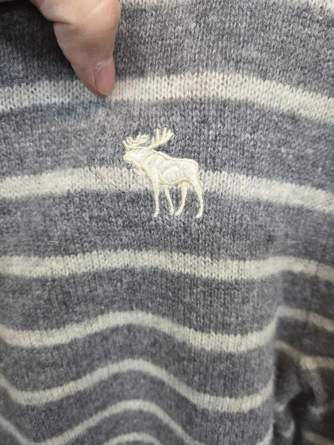 아베크롬비 무스 자수로고 스트라이프 니트 m 머슬핏  상품이미지3