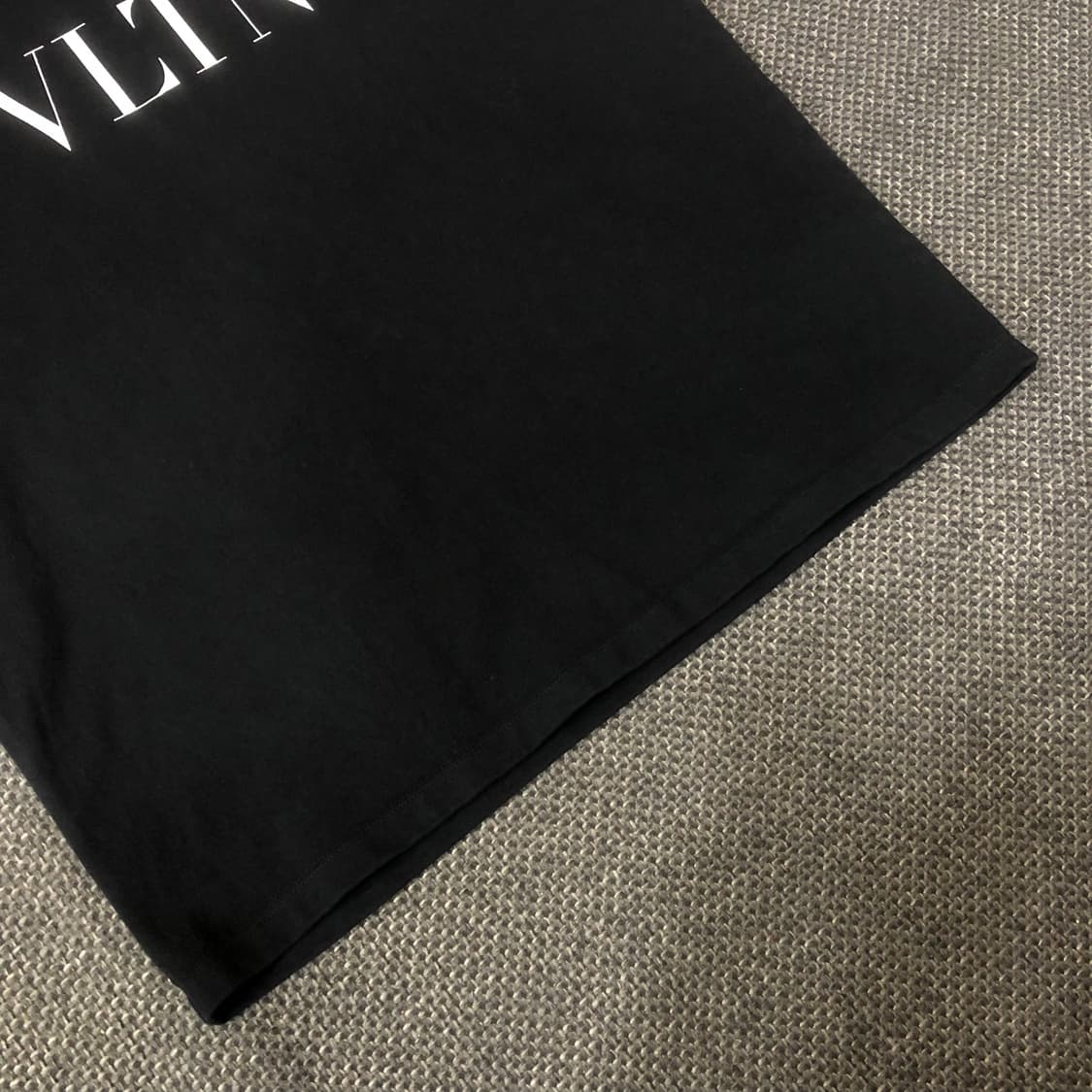  [L] 발렌티노 VLTN 프린팅 반팔 상품이미지3