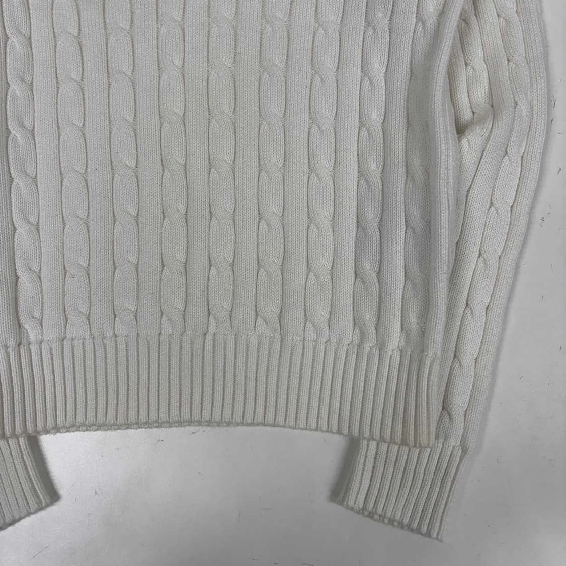 폴로 브이넥 니트  상품이미지5