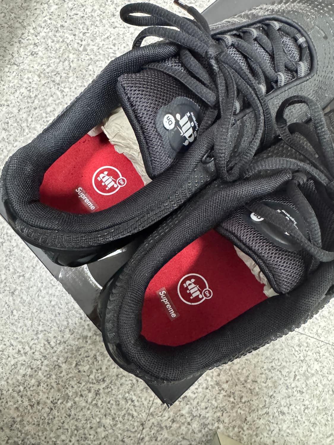 슈프림 에어맥스dn 280사이즈 팝니다. 상품이미지2