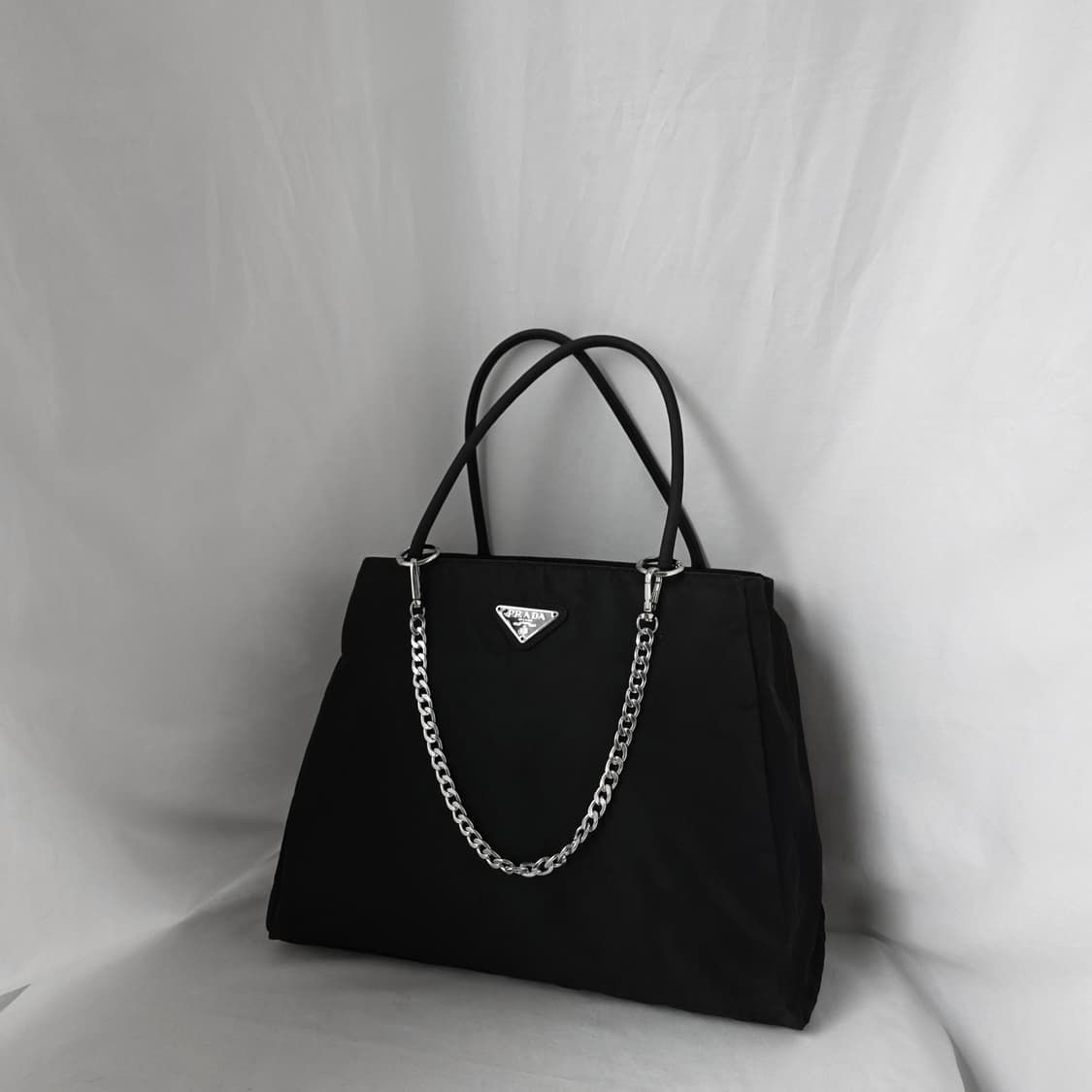 [정품 PRADA] 프라다 포코노 나일론 토트백 상품이미지1