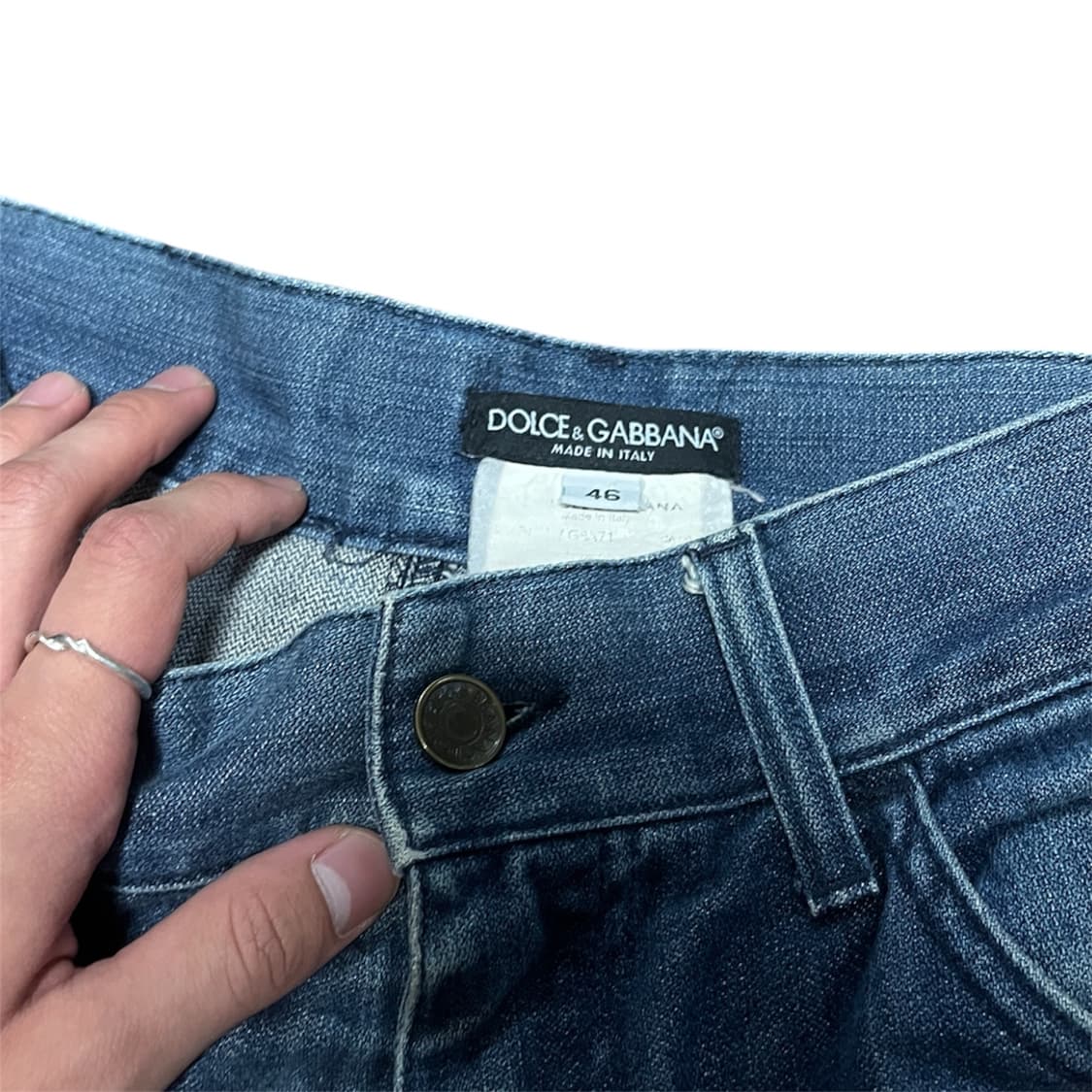 Dolce & Gabbana 메탈 플레이트 디스트로이드 팬츠 상품이미지3