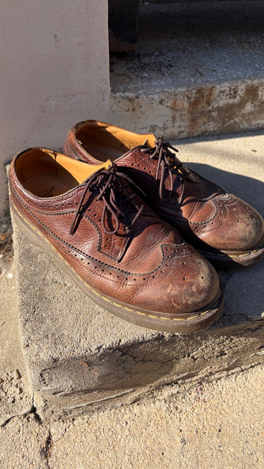 Dr. Martens 브라운 빈티지 브로그 더비 슈즈 상품이미지1