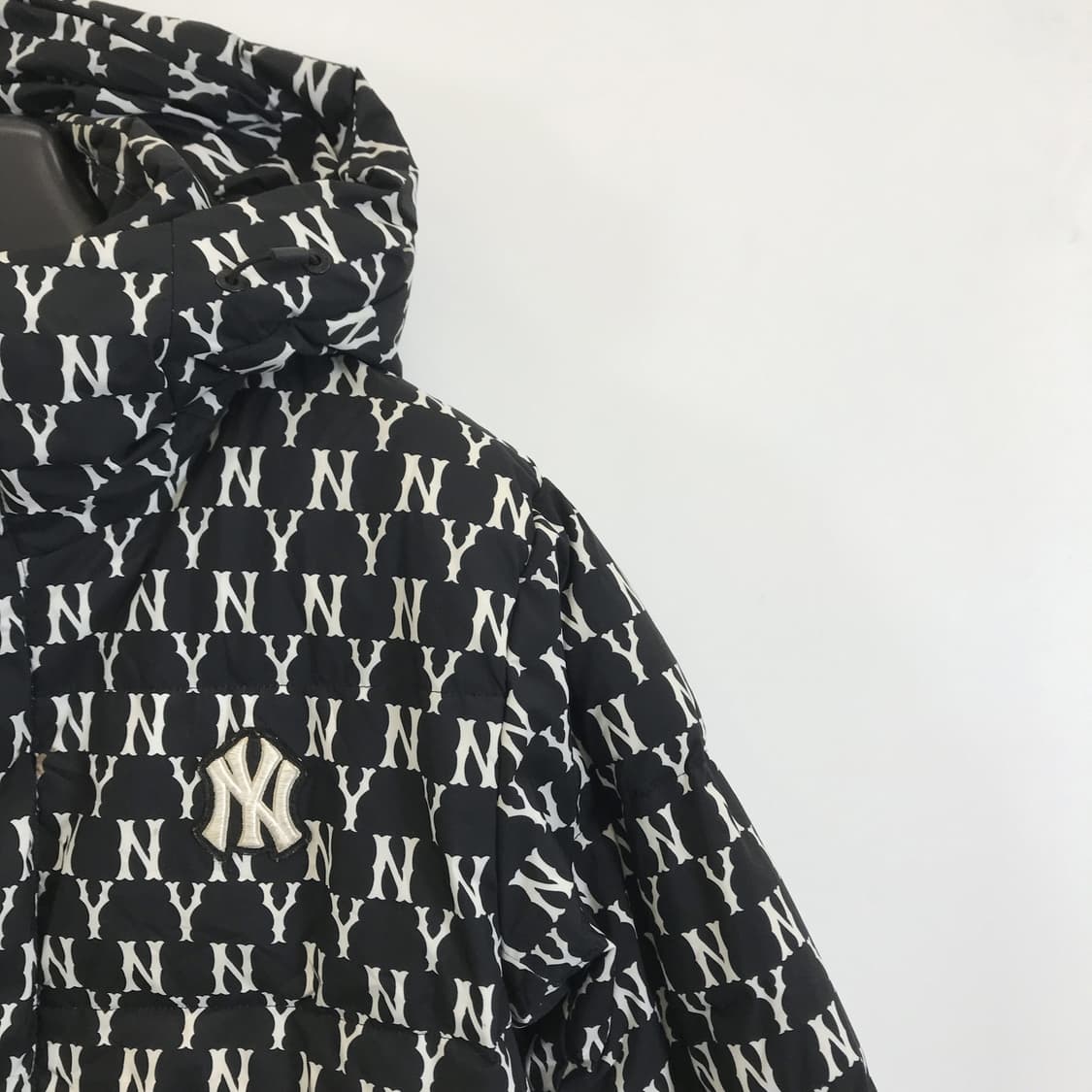 MLB 클래식 모노그램 구스다운 패딩 [XS] 상품이미지2