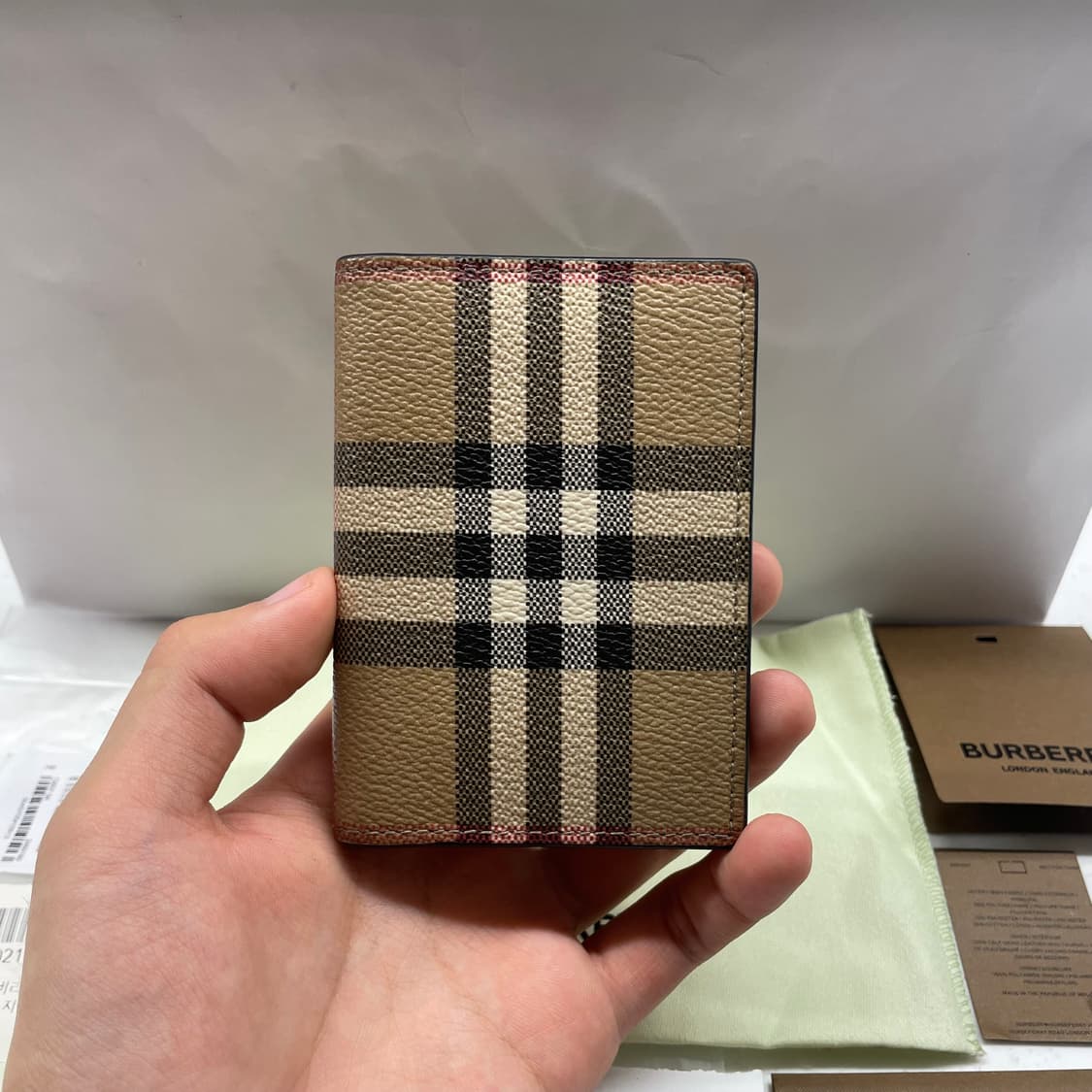 [정품] 버버리 체크 플랩 지갑 상품이미지2