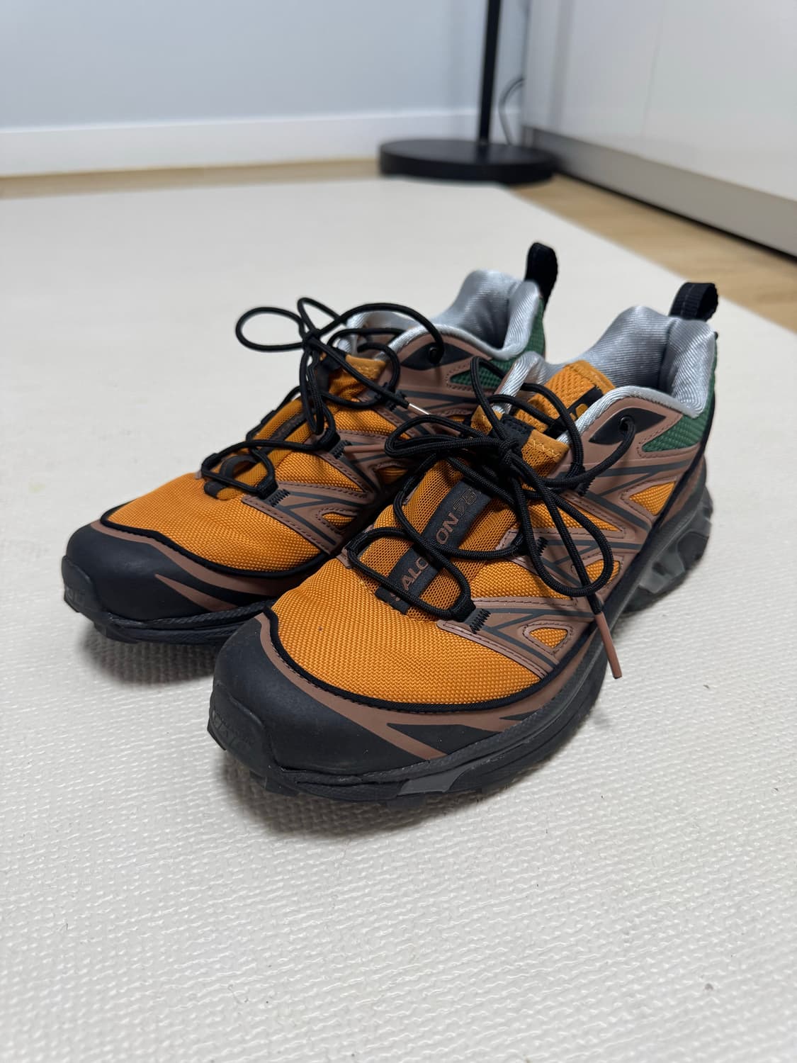 살로몬 XT-6 익스팬스 75주년 골든 오크 아콘 상품이미지1