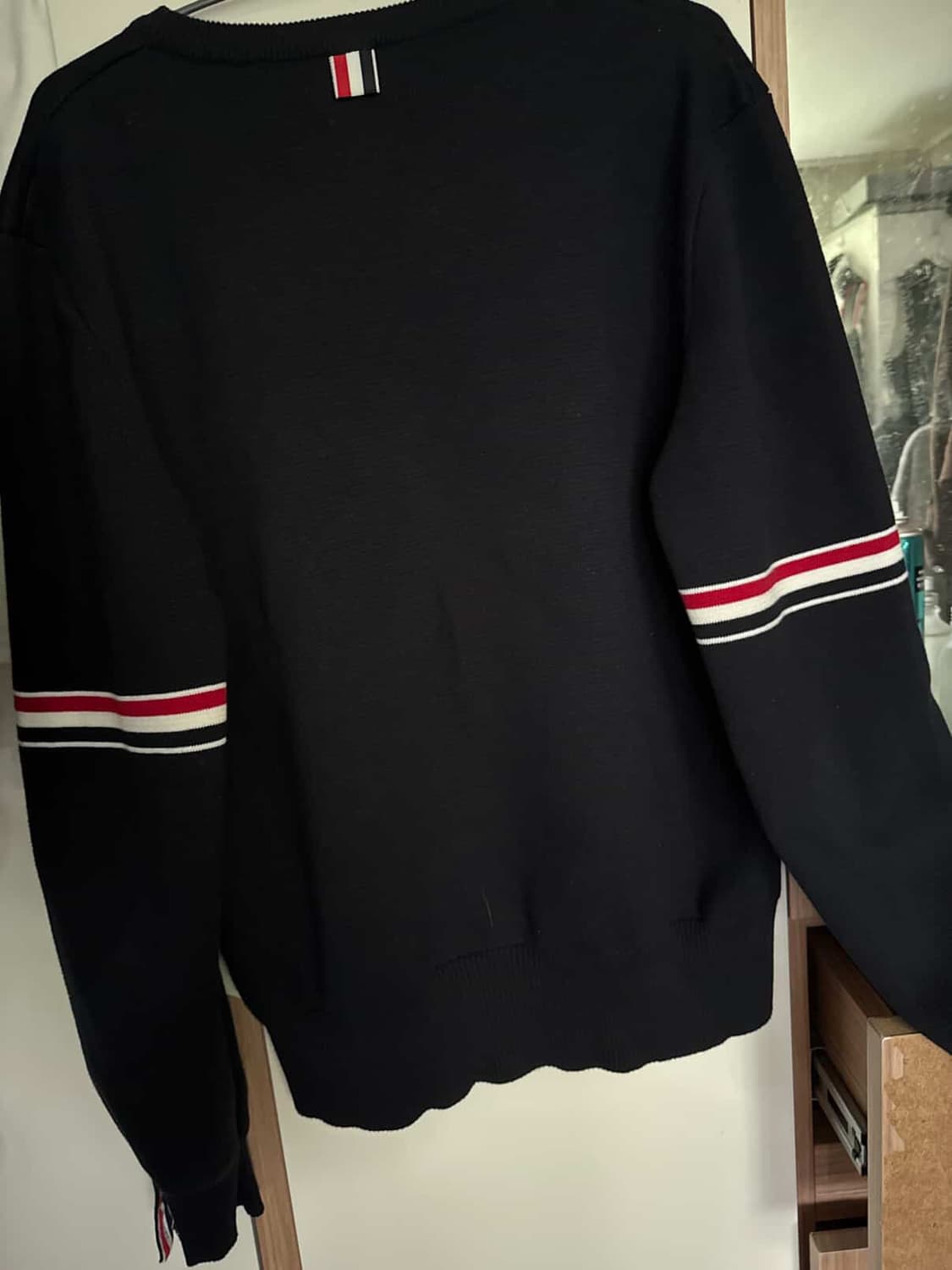 톰브라운 맨투맨 상품이미지1