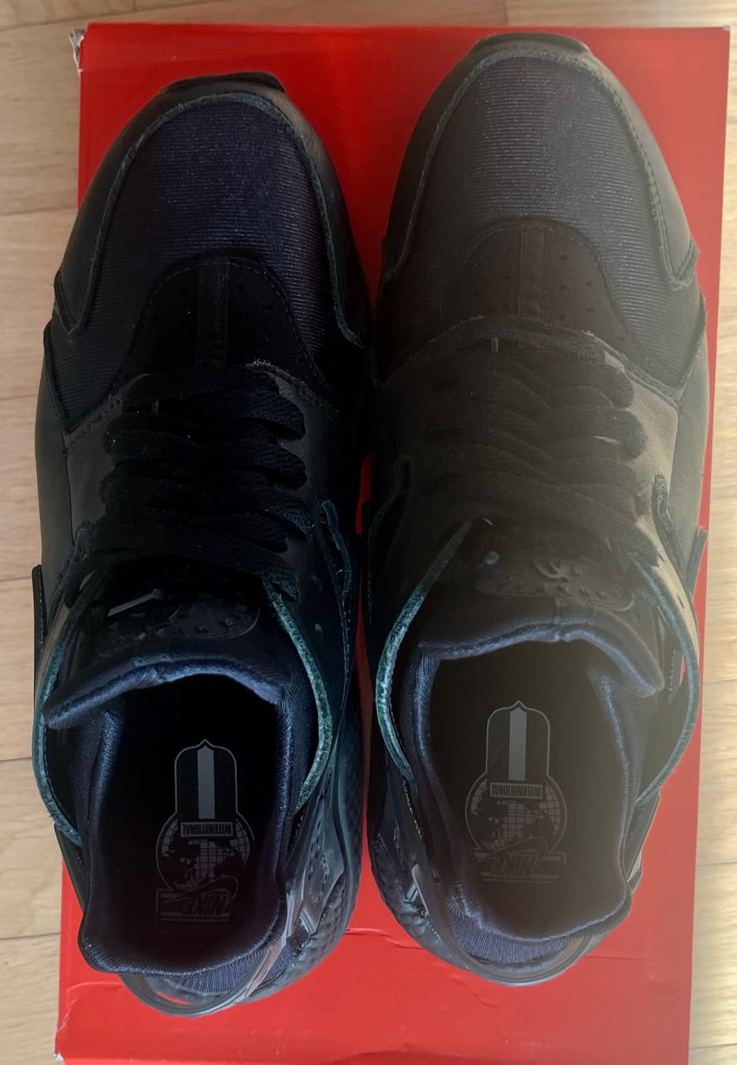 나이키 허라취 트리플블랙 255 상품이미지1