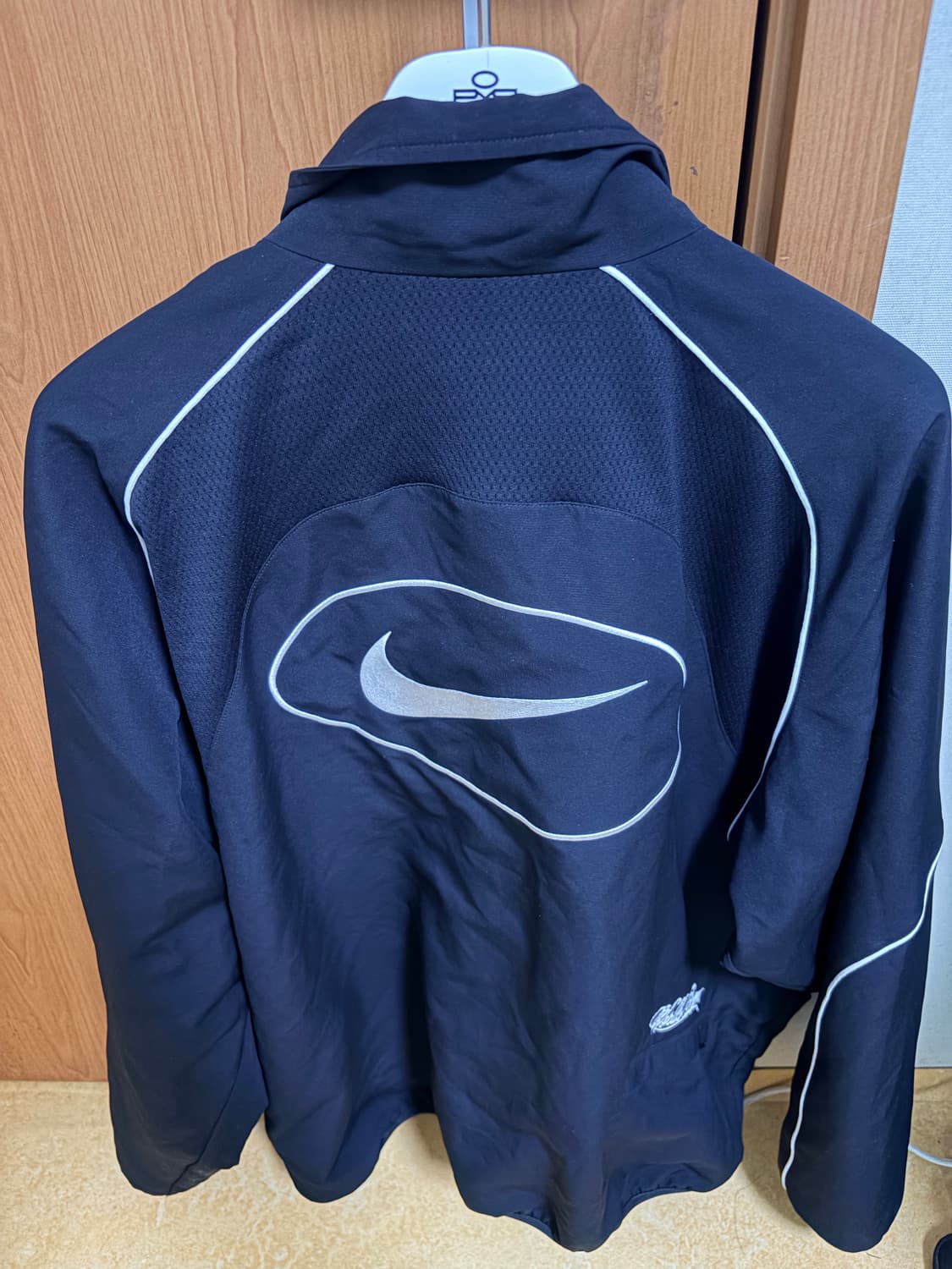 [m] 슈프림 x 나이키 트랙 자켓 블랙 - 25SS 상품이미지3