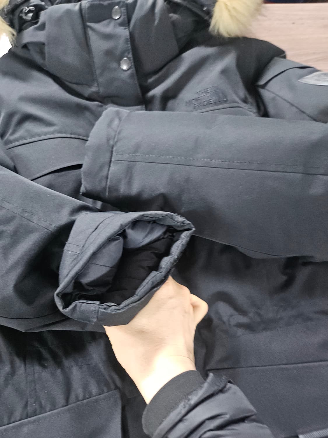 노스페이스 블랙  후두퍼 구스 맥머도패딩  95 상품이미지8