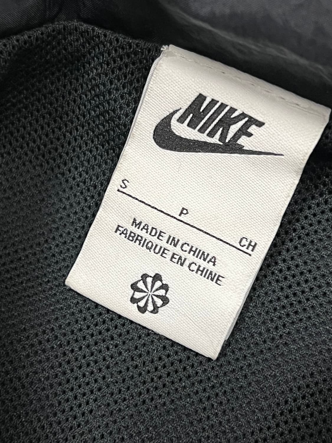 (S) 나이키 우먼스 에센셜 빅스우시 우븐 자켓 블랙 상품이미지4