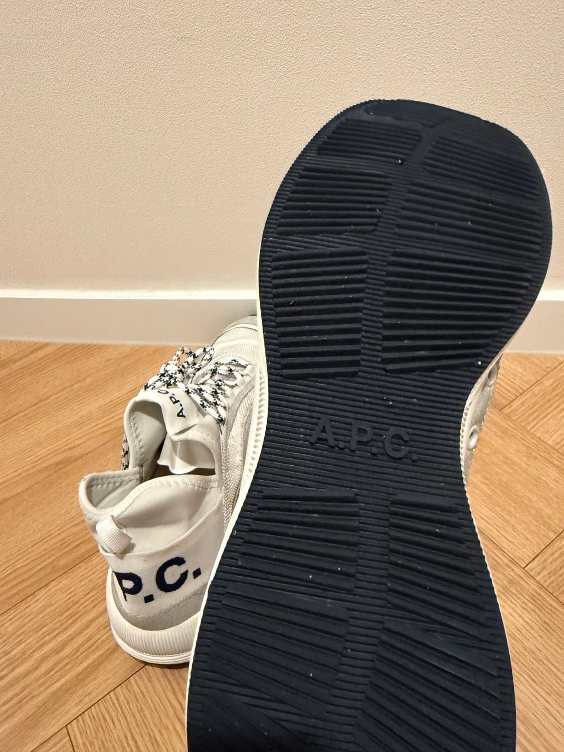 아페쎄 런어라운드 스니커즈 (42사이즈) 상품이미지4