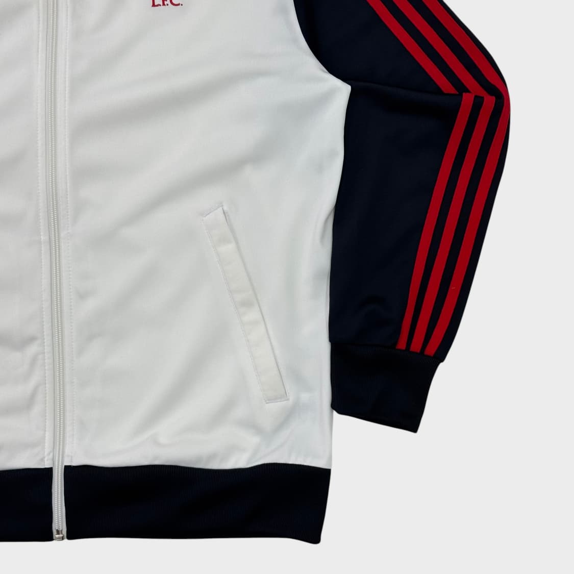 08-10 아디다스 리버풀 트랙 자켓 상품이미지6