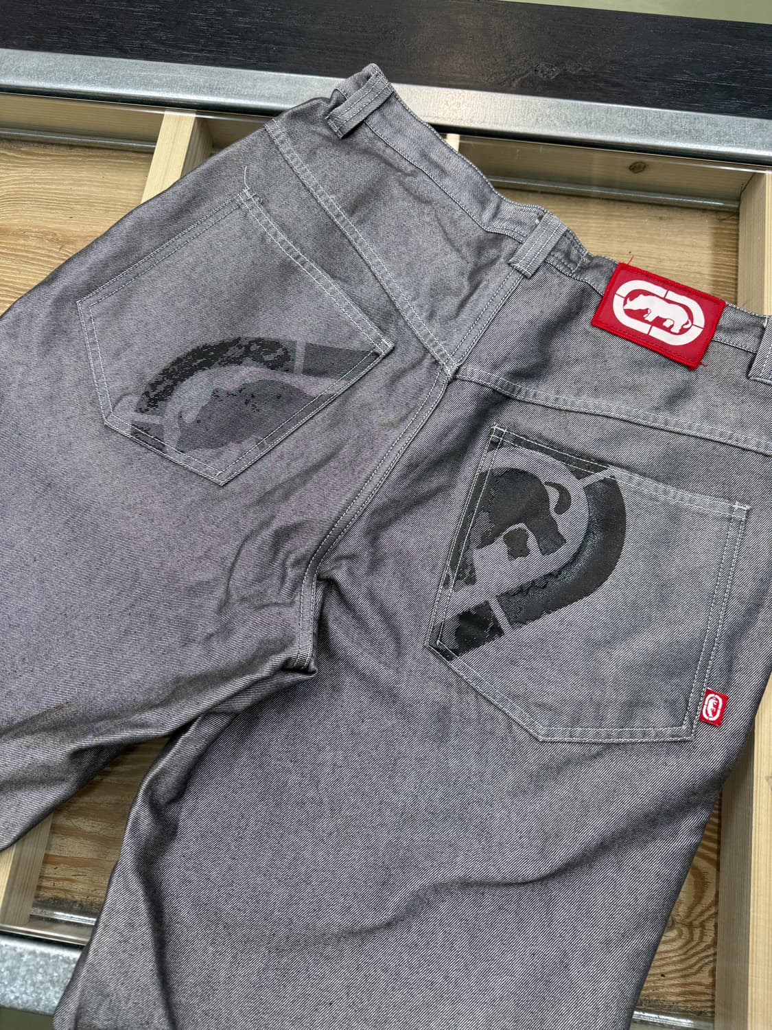 에코 메탈릭 실버 버뮤다 쇼츠 상품이미지5