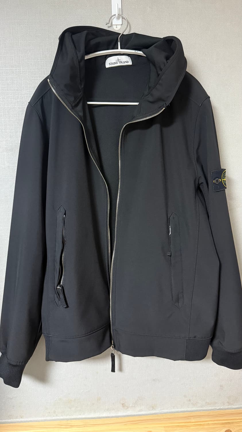 스톤아일랜드 소프트쉘 L 상품이미지1