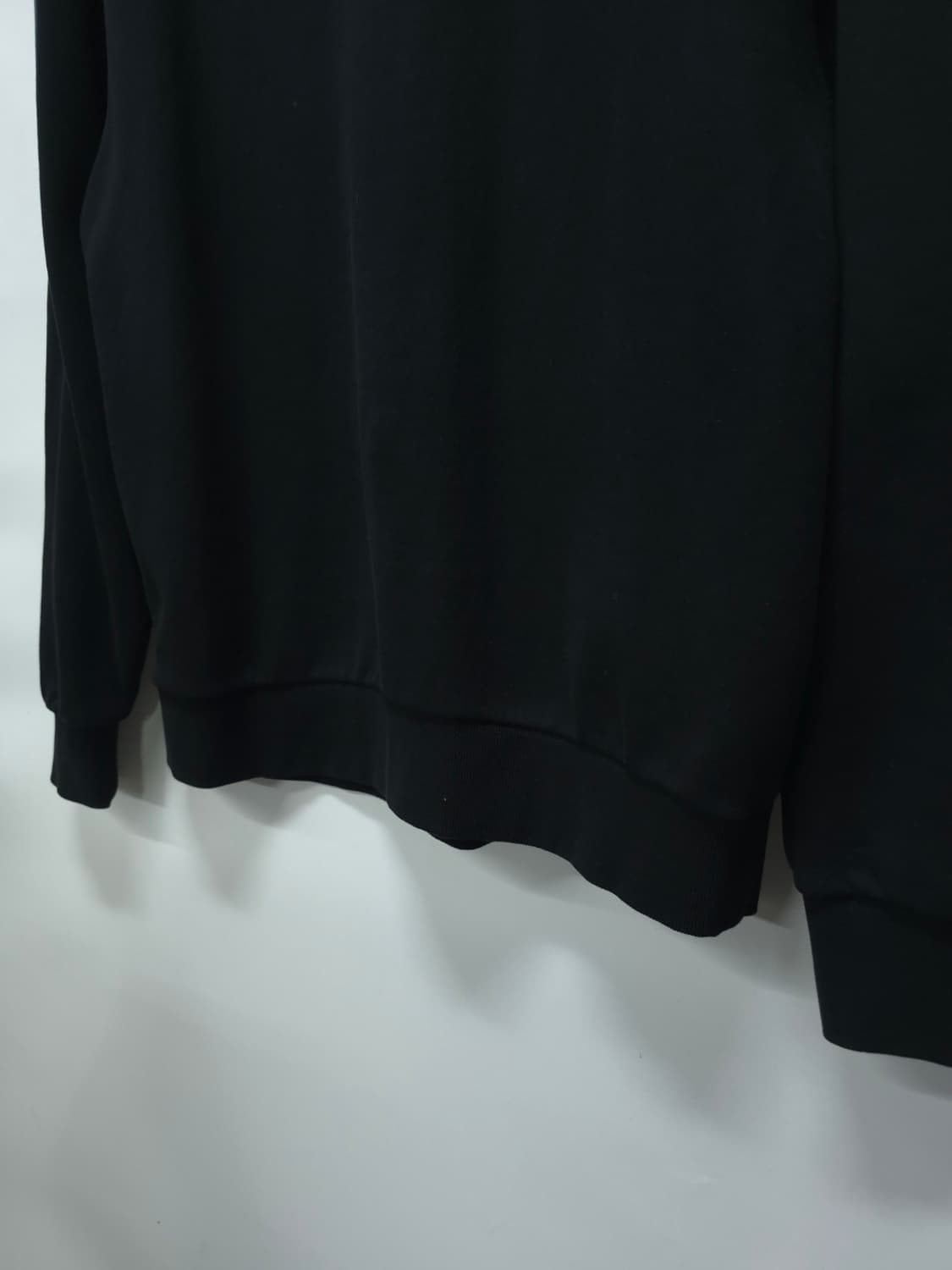 비바스튜디오 로고 맨투맨 블랙 (L사이즈) 상품이미지6