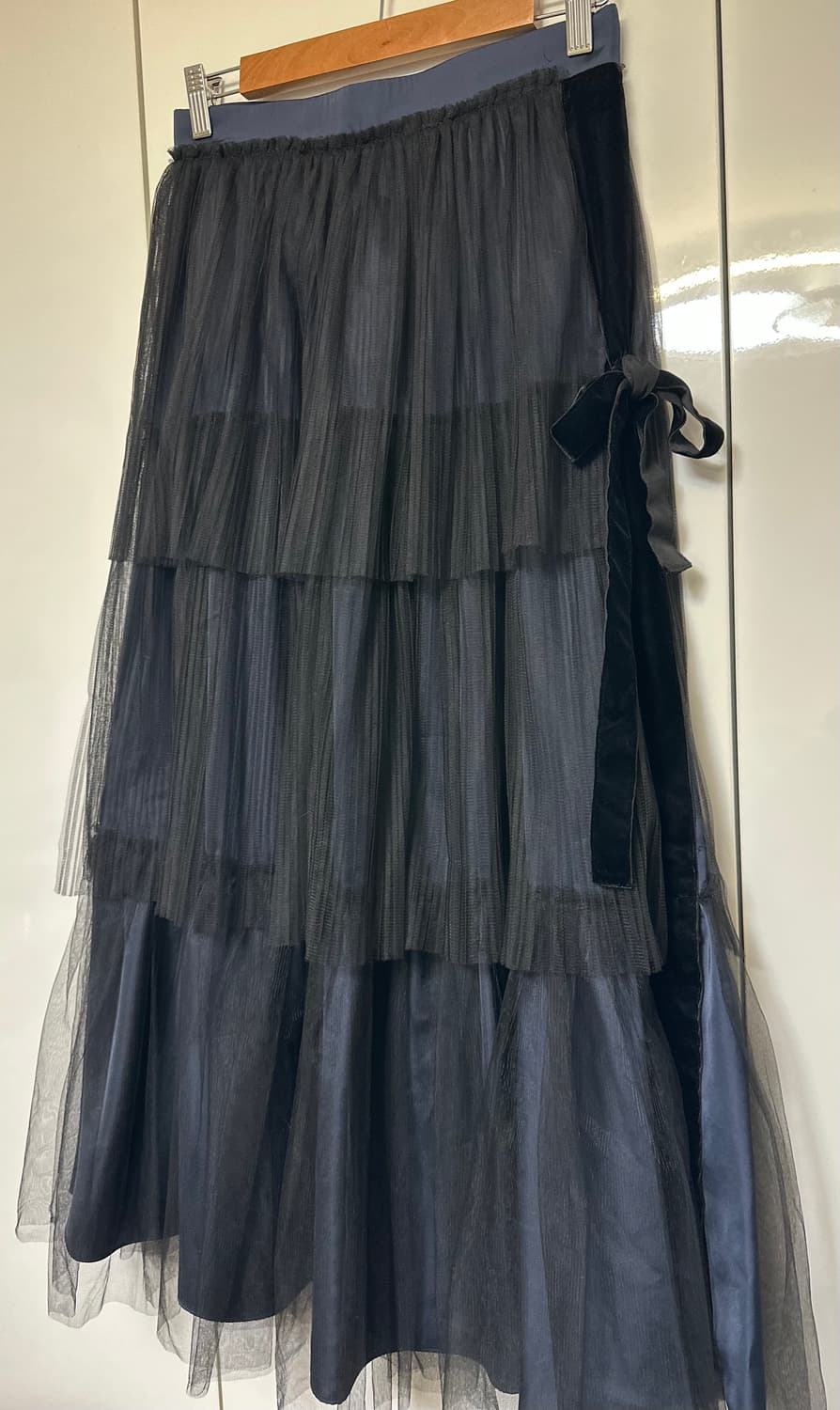 럭키슈에뜨 블랙 롱샤 스커트 상품이미지4