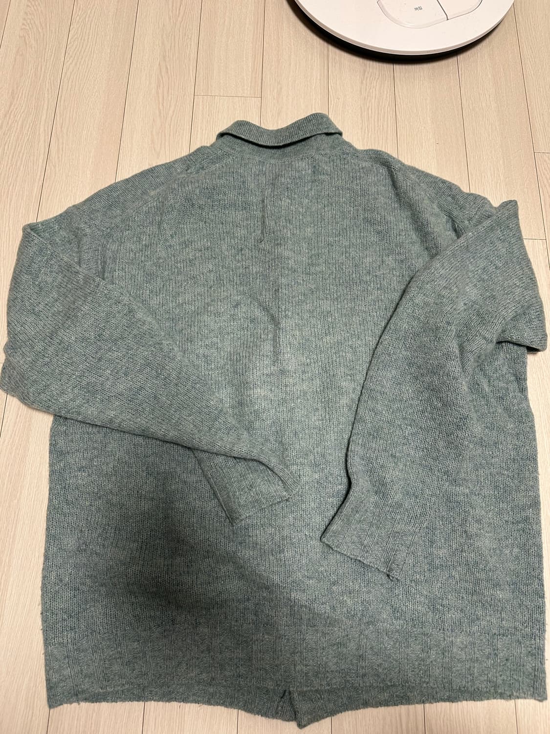 오라리 22fw 셔틀랜드 울 가디건 사이즈 5 팝니다 상품이미지2