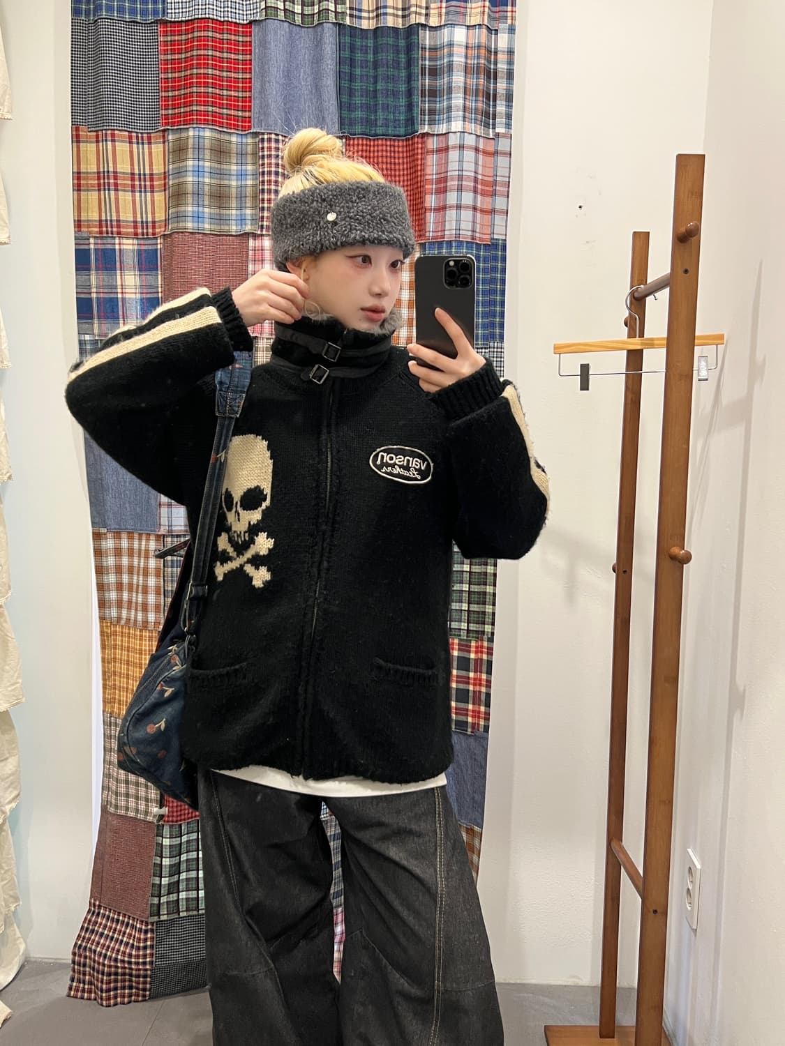 벤슨 블랙 넥버클 스켈레톤 코위찬 무스탕 상품이미지1