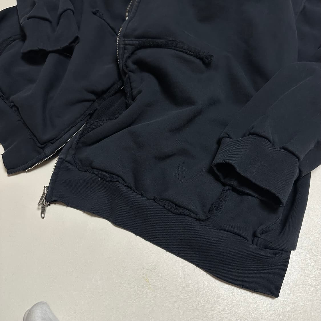 발렌시아가 테이프타입 리프 포켓 집업 후디 (744451) 상품이미지6