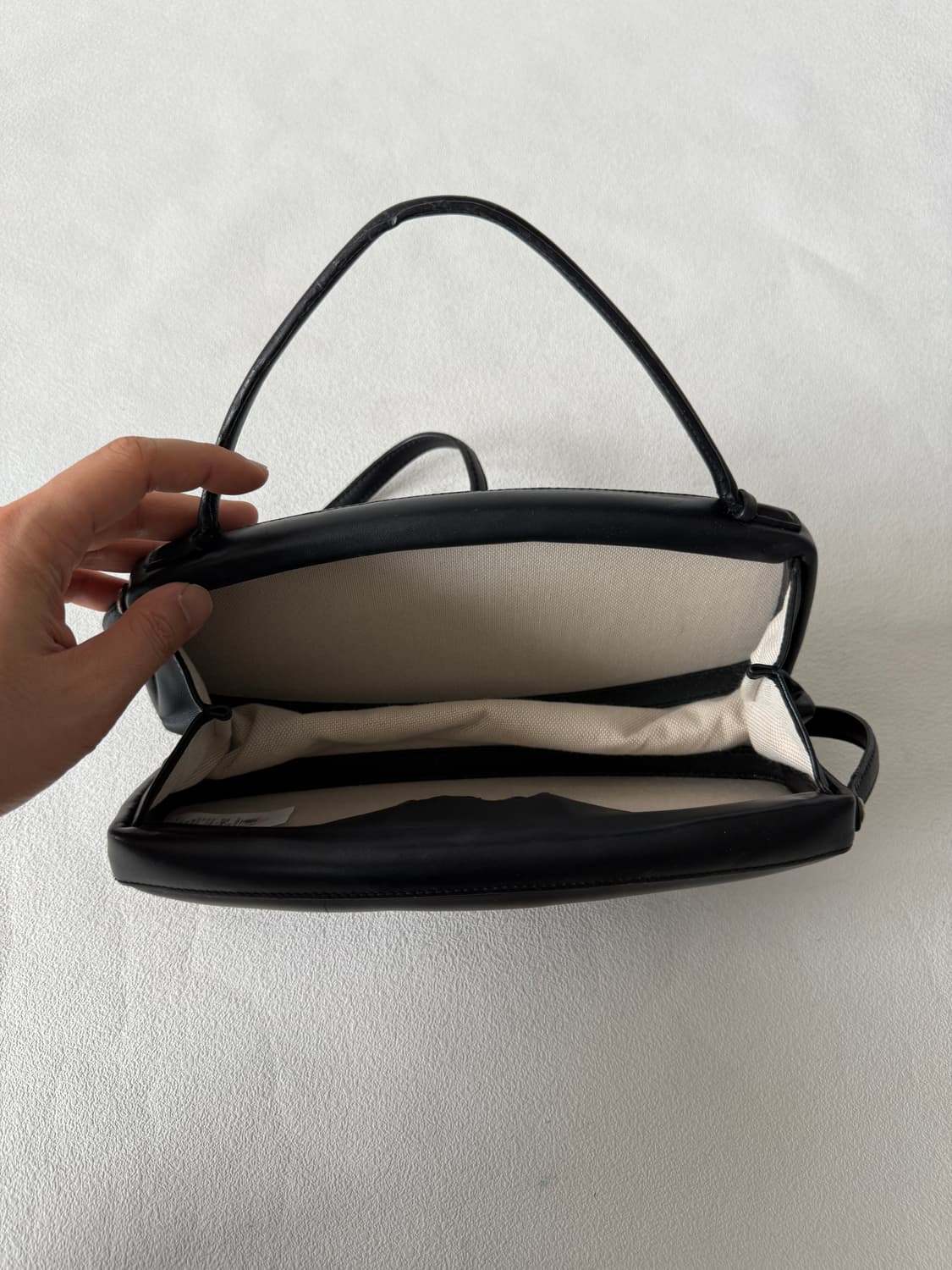 아카이브앱크(Archivepke) 레더 프레임 숄더백 상품이미지9