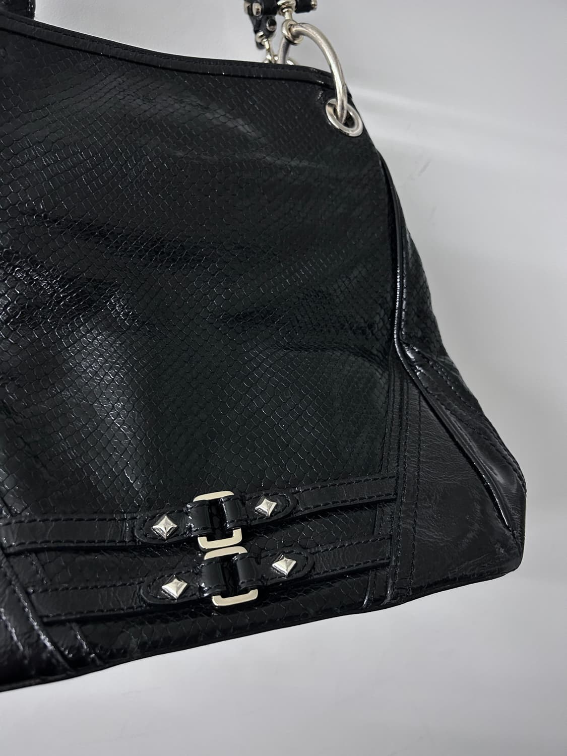 닥스 파이톤 페이던트 레더 핸드백 상품이미지5