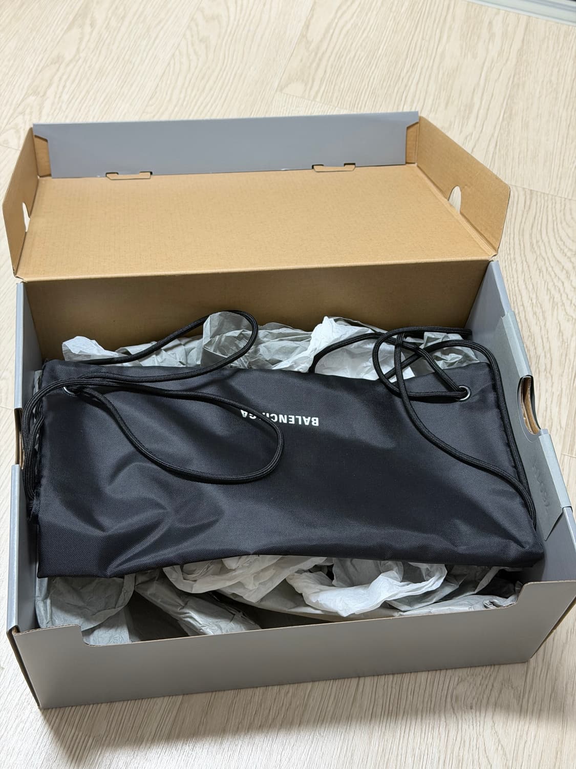 발렌시아가 3xl 에그쉘 39 상품이미지6