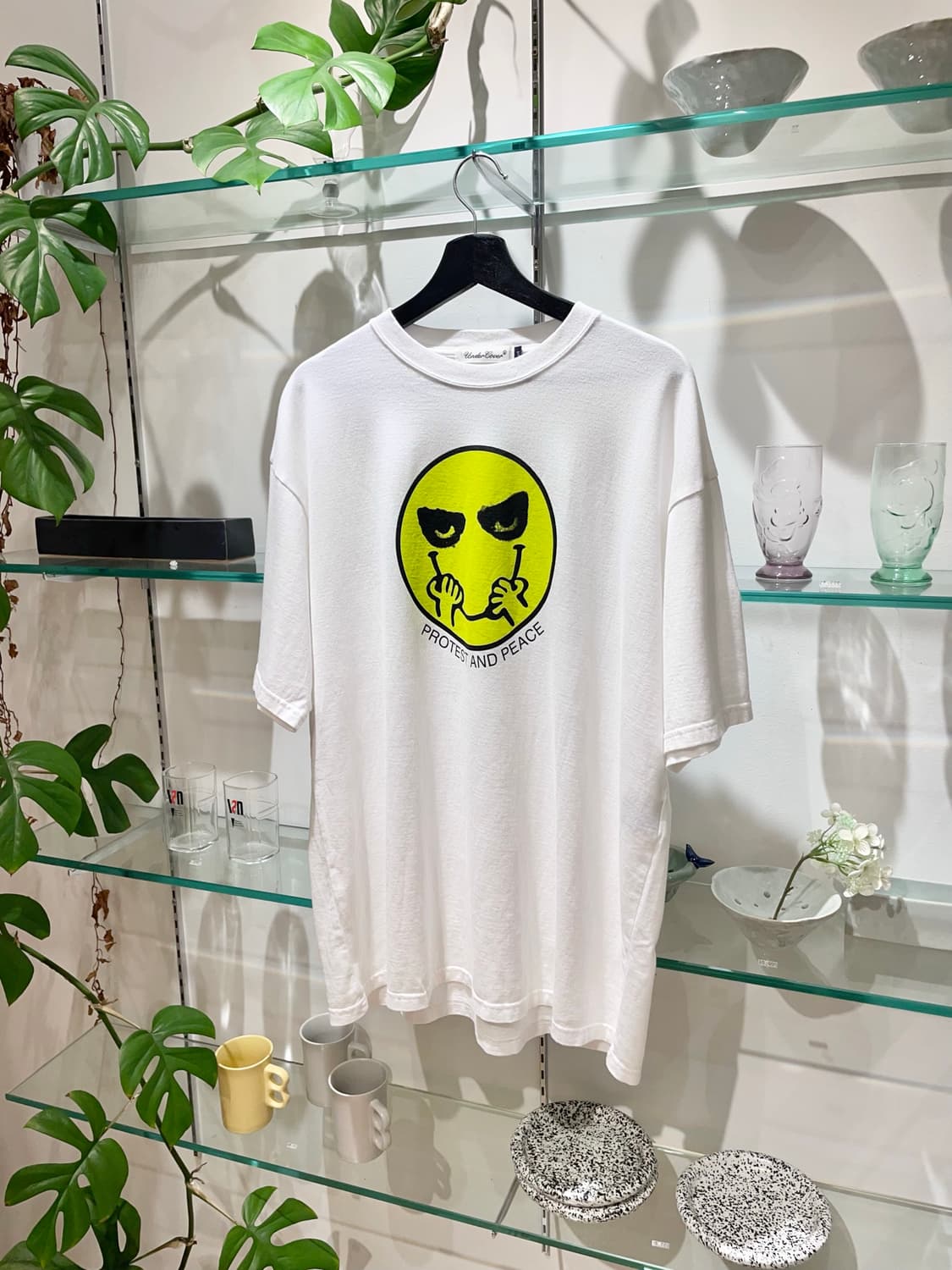 언더커버 "Protest and Peace" tee 상품이미지4