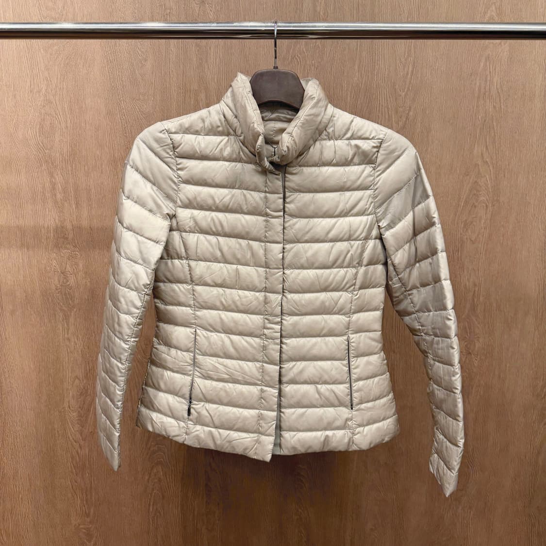 막스마라 위켄드 경량 다운 패딩 자켓 퀄팅 패턴 디테일 라이트 베이지  상품이미지2