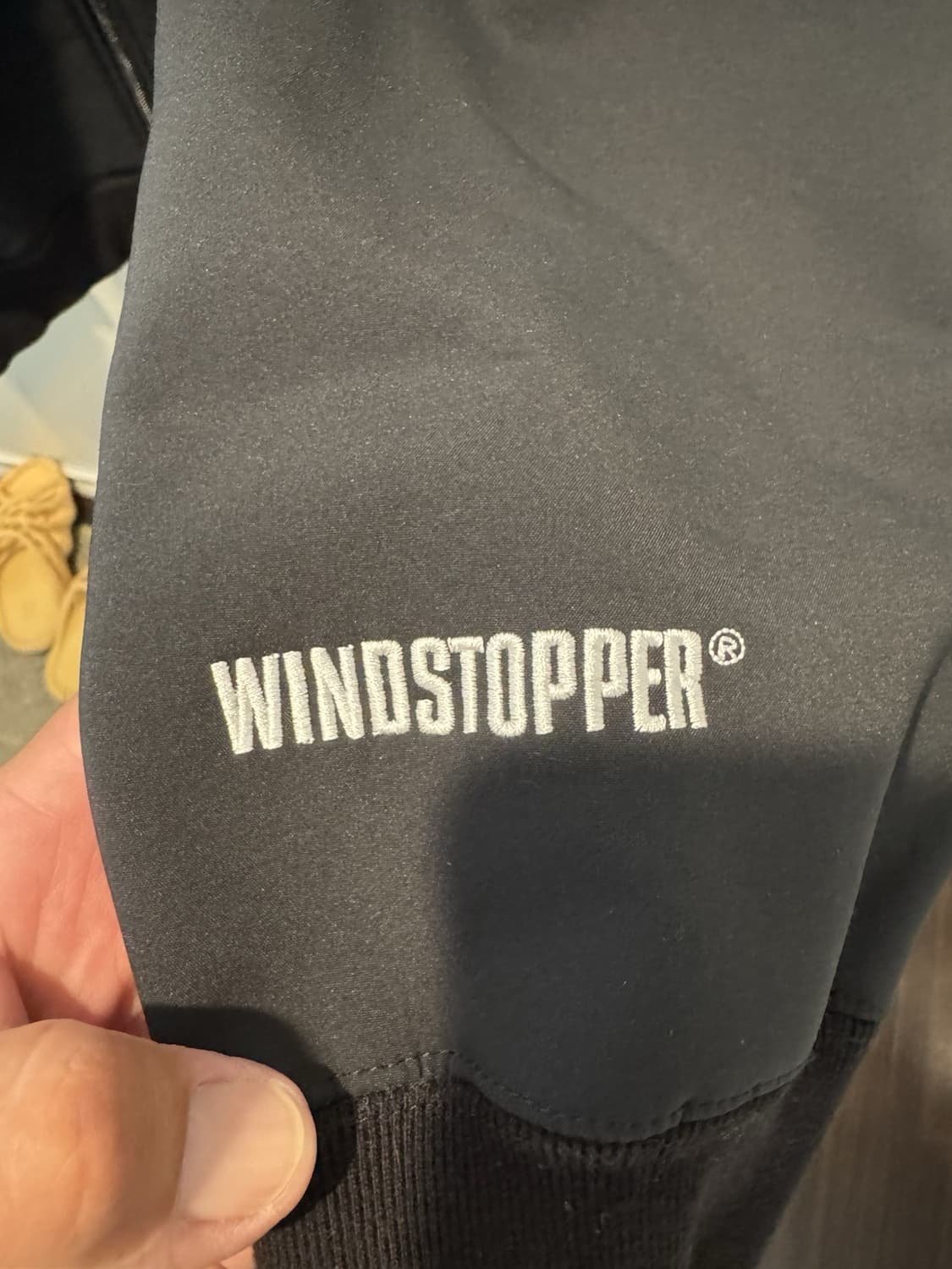 슈프림 윈드스토퍼 후드집업 상품이미지3