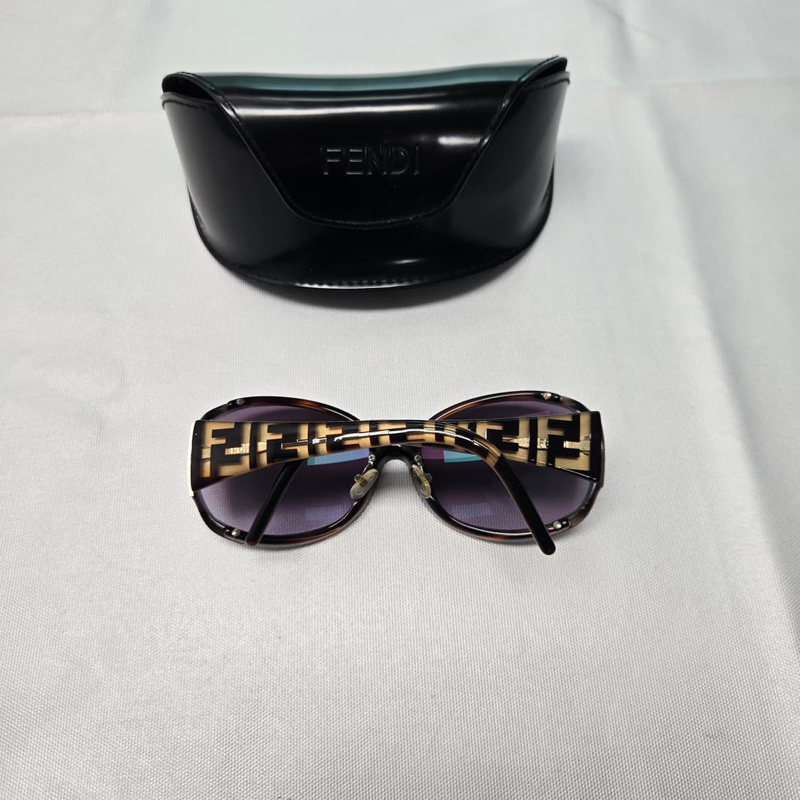 펜디 선글라스 케이스포함 상품이미지2