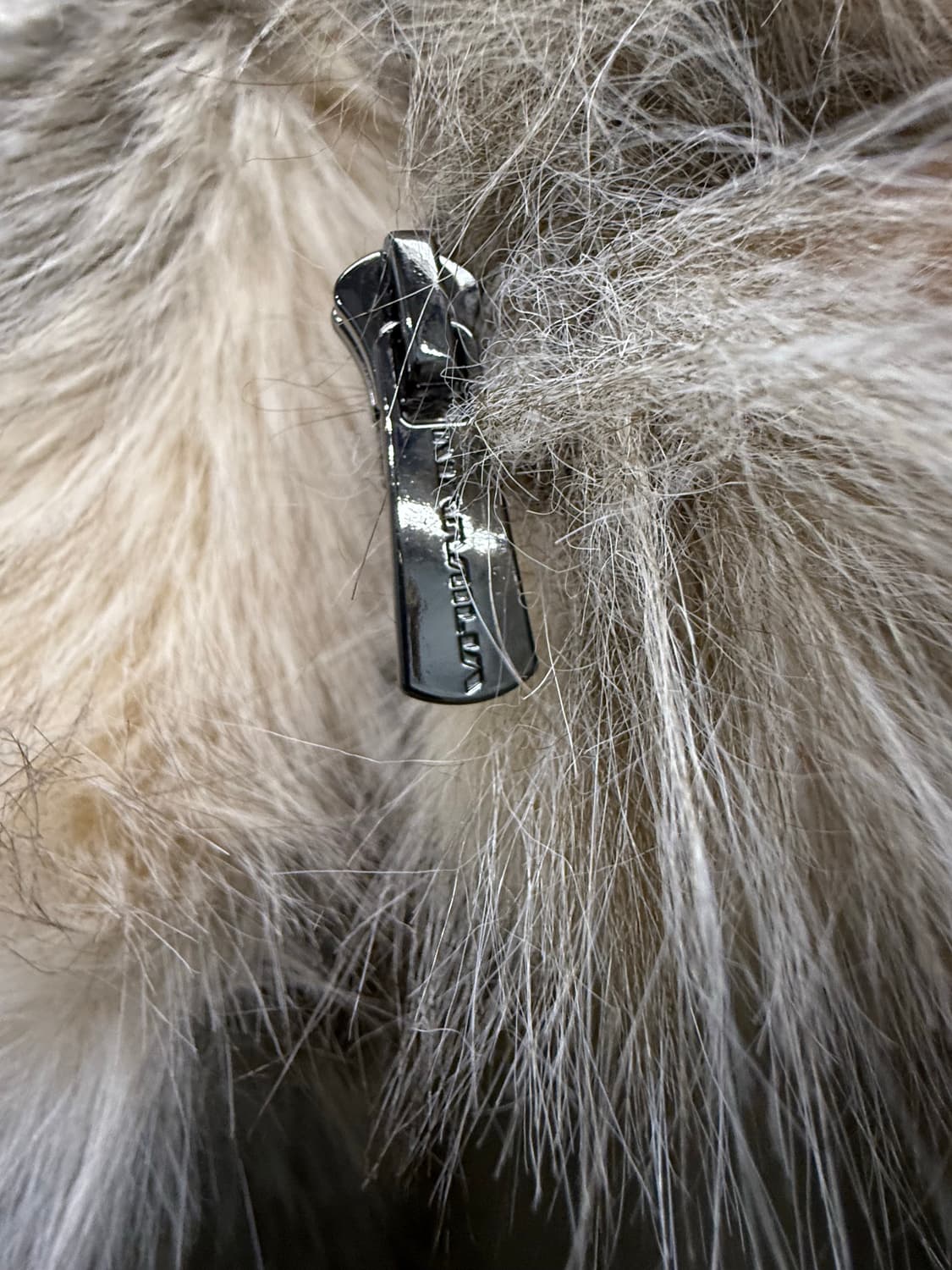 나밀리아 25FW 카티빨 퍼 볼레로 크롭 집업자켓 상품이미지6