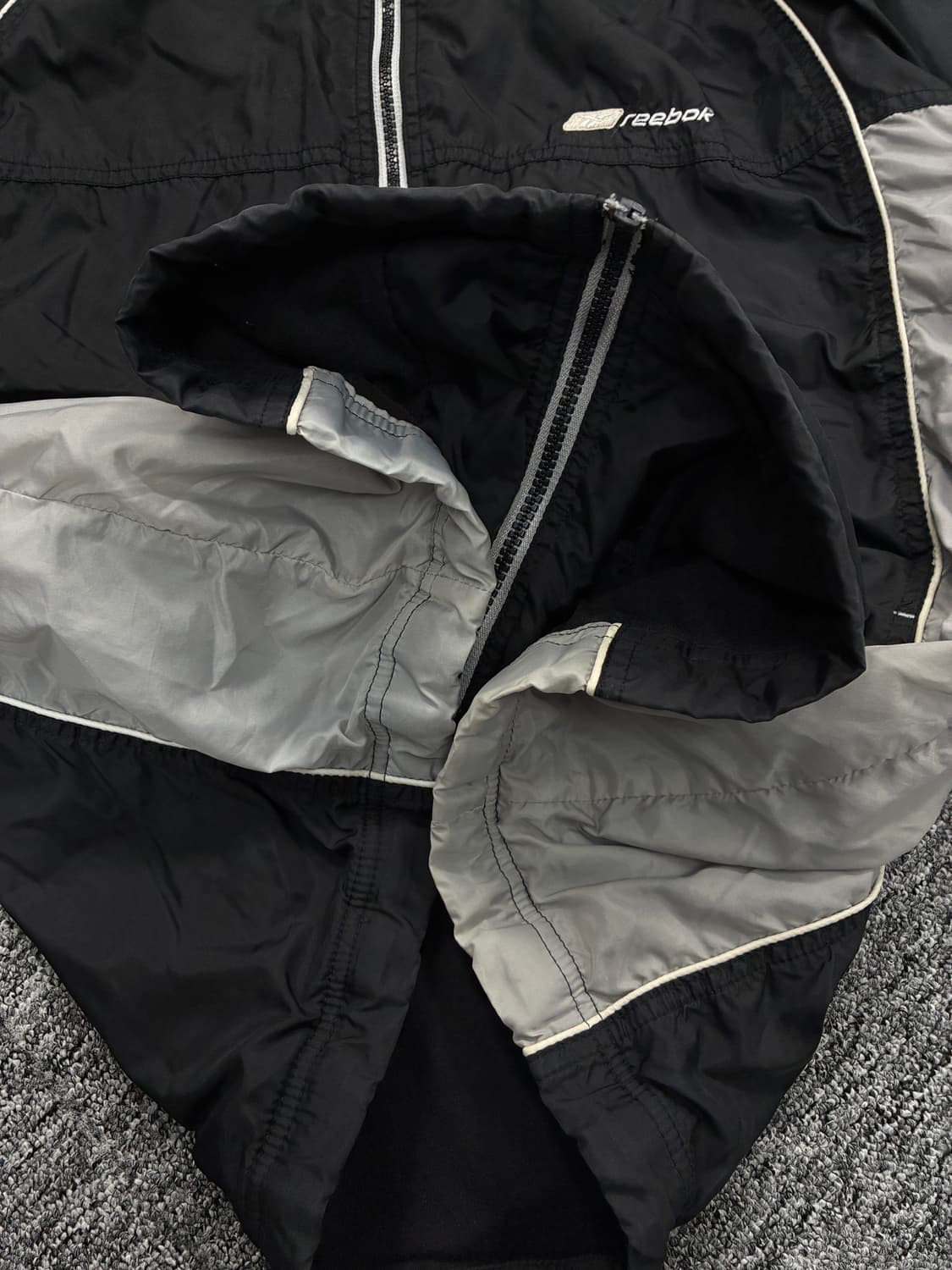 리복 블랙 그레이 올드스쿨 바람막이 L 상품이미지8