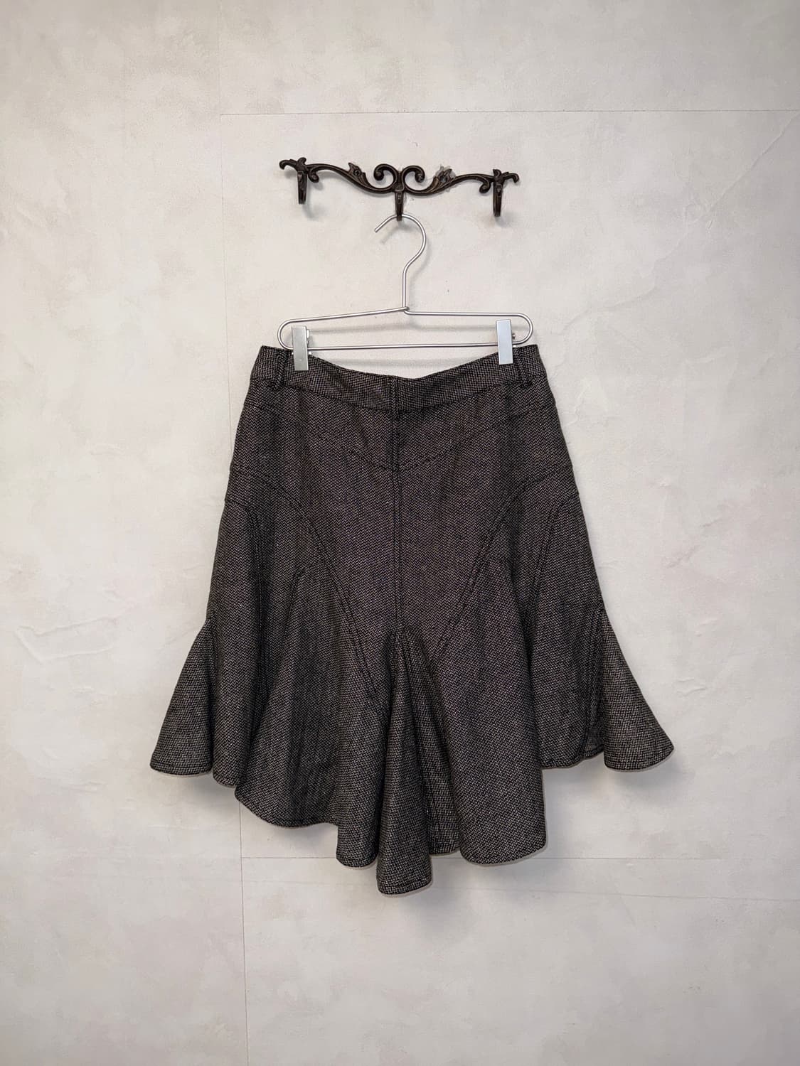 Gray herringbone unbalance ruffle skirt 상품이미지3