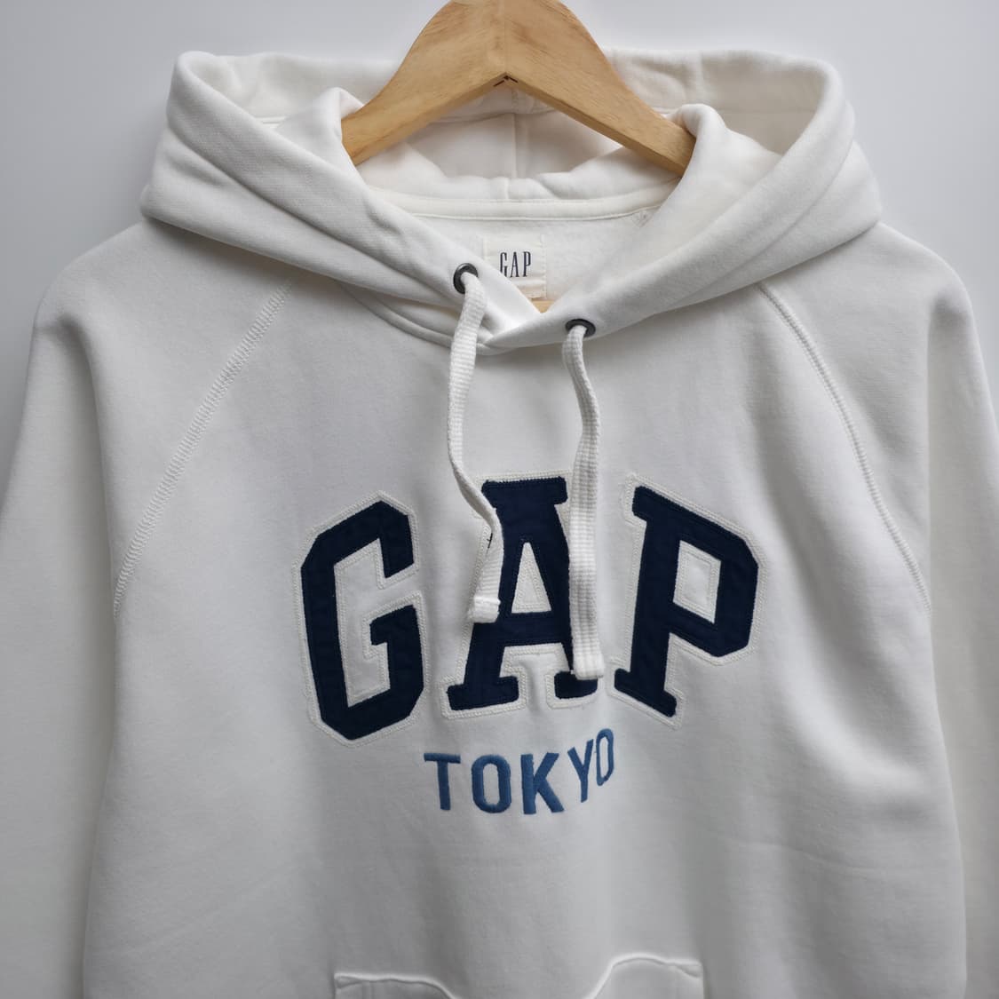 [L] GAP 갭 TOKYO 화이트 후드티 상품이미지2