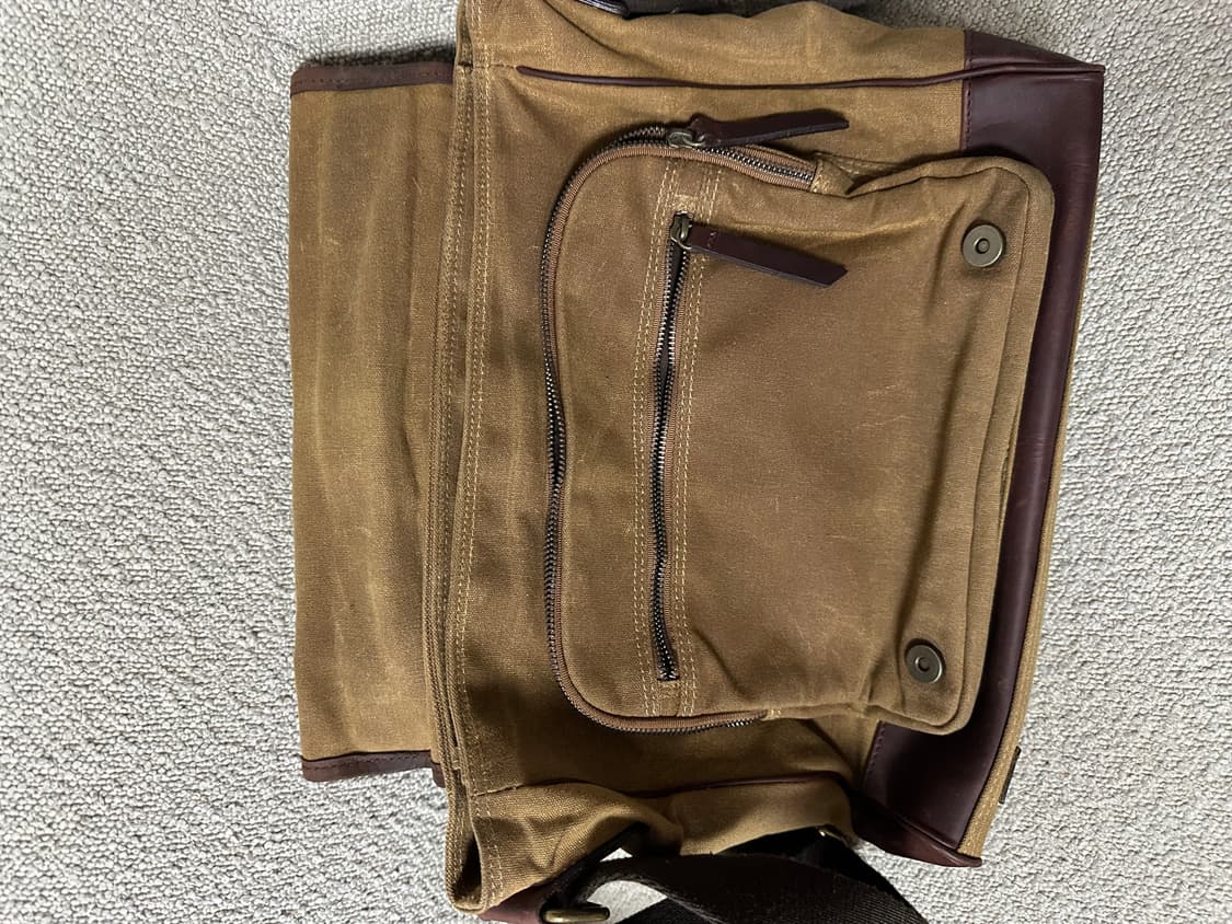 Builford 남성 메신저백 팝니다 상품이미지5