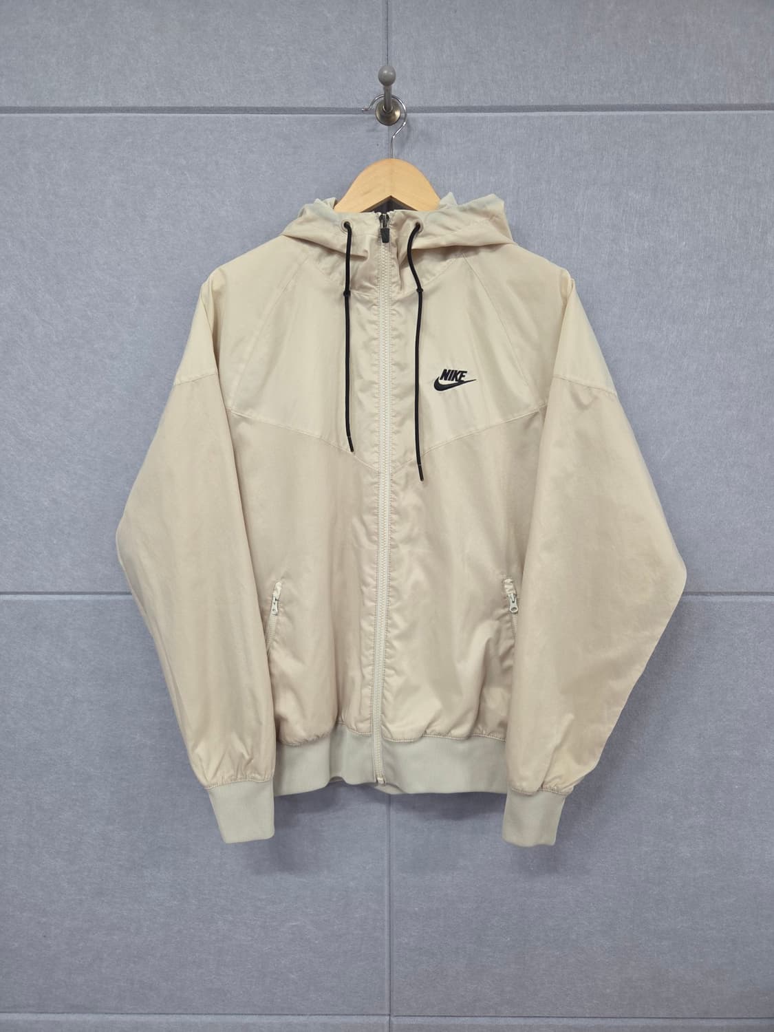 나이키(NIKE) 로고 후드 바람막이 자켓 베이지 상품이미지1