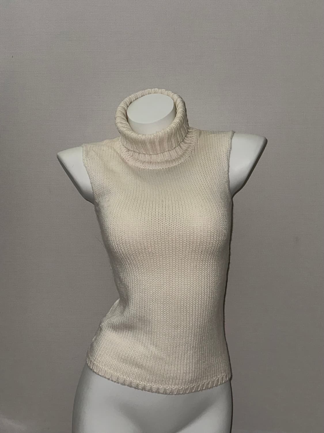 빈티지 아이보리 니트 폴라 슬리브리스 상품이미지2