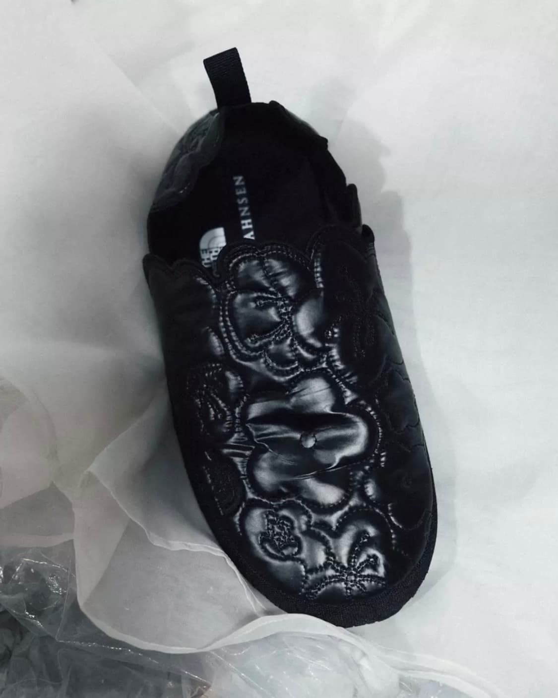 [38,39]세실리에 반센 x 노스페이스 25fw 패딩 뮬 상품이미지1