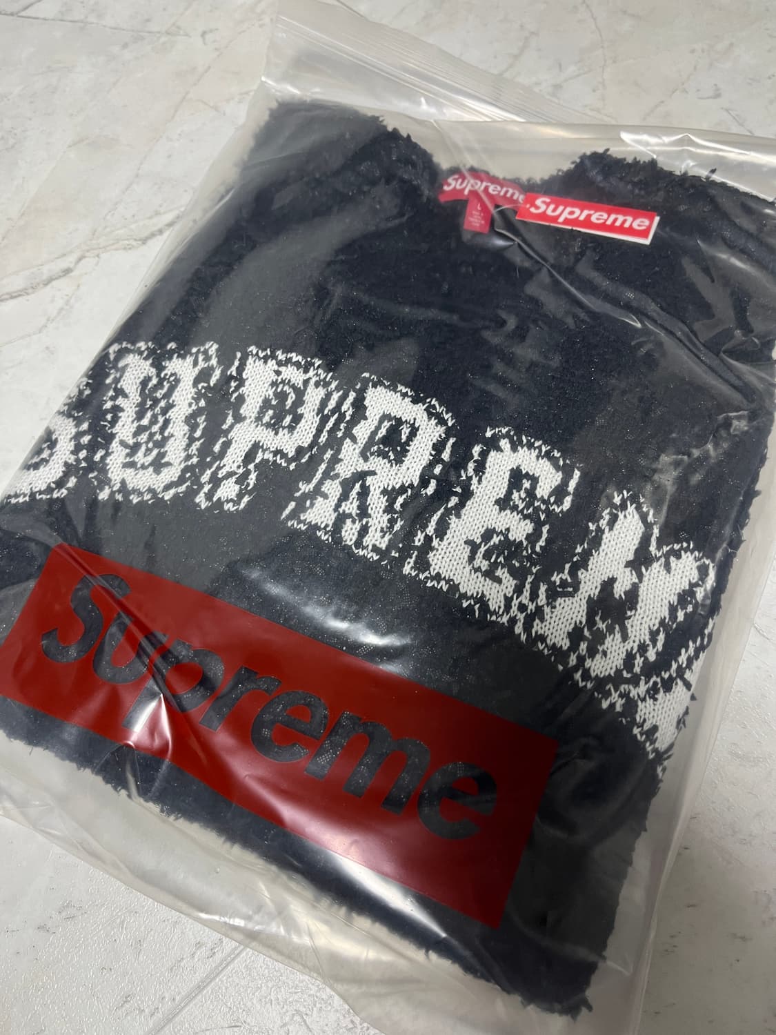 슈프림 텍스쳐드 아크 스웨터 블랙 상품이미지2