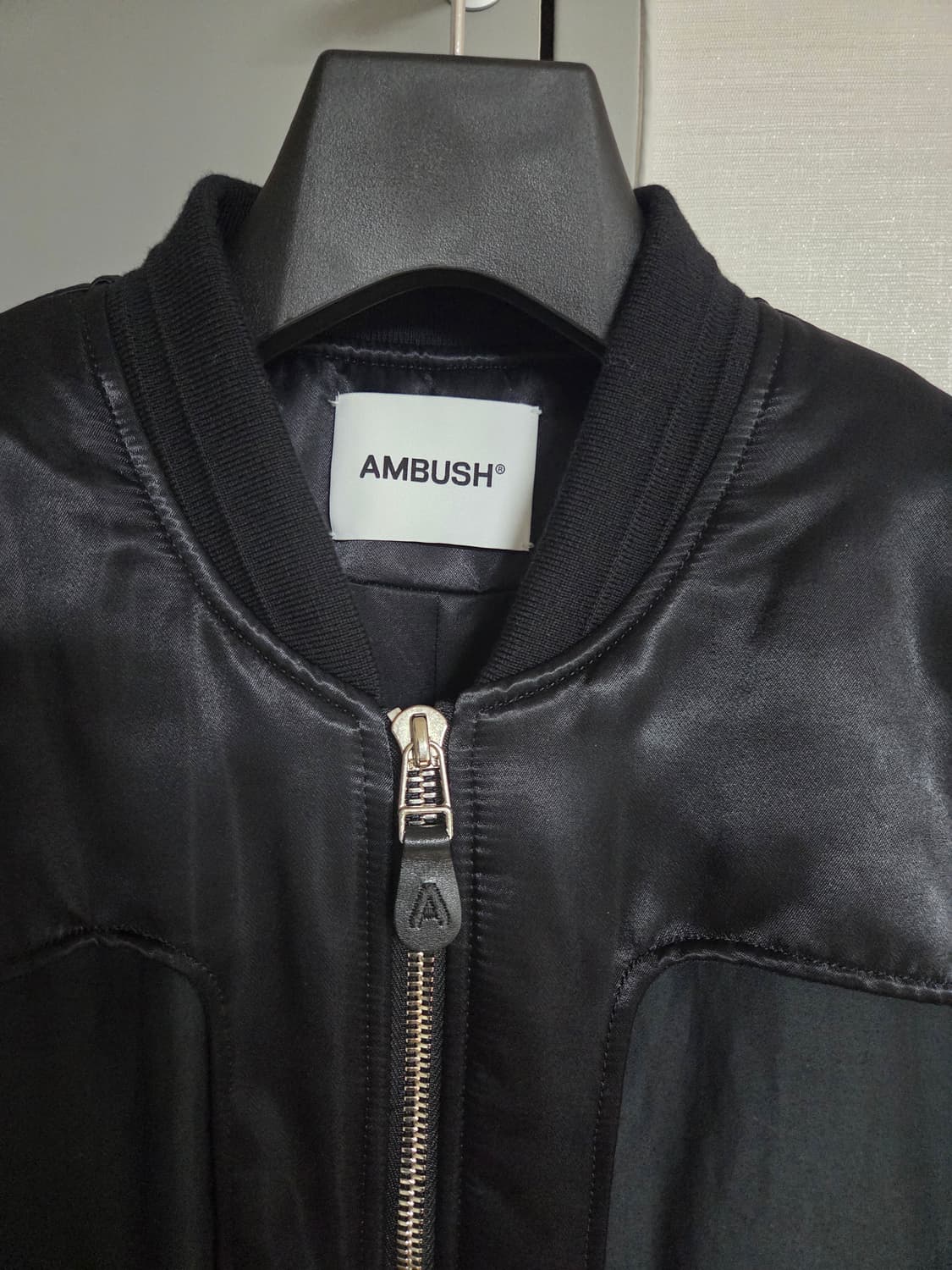 앰부쉬 블랙 봄버 자켓 상품이미지2