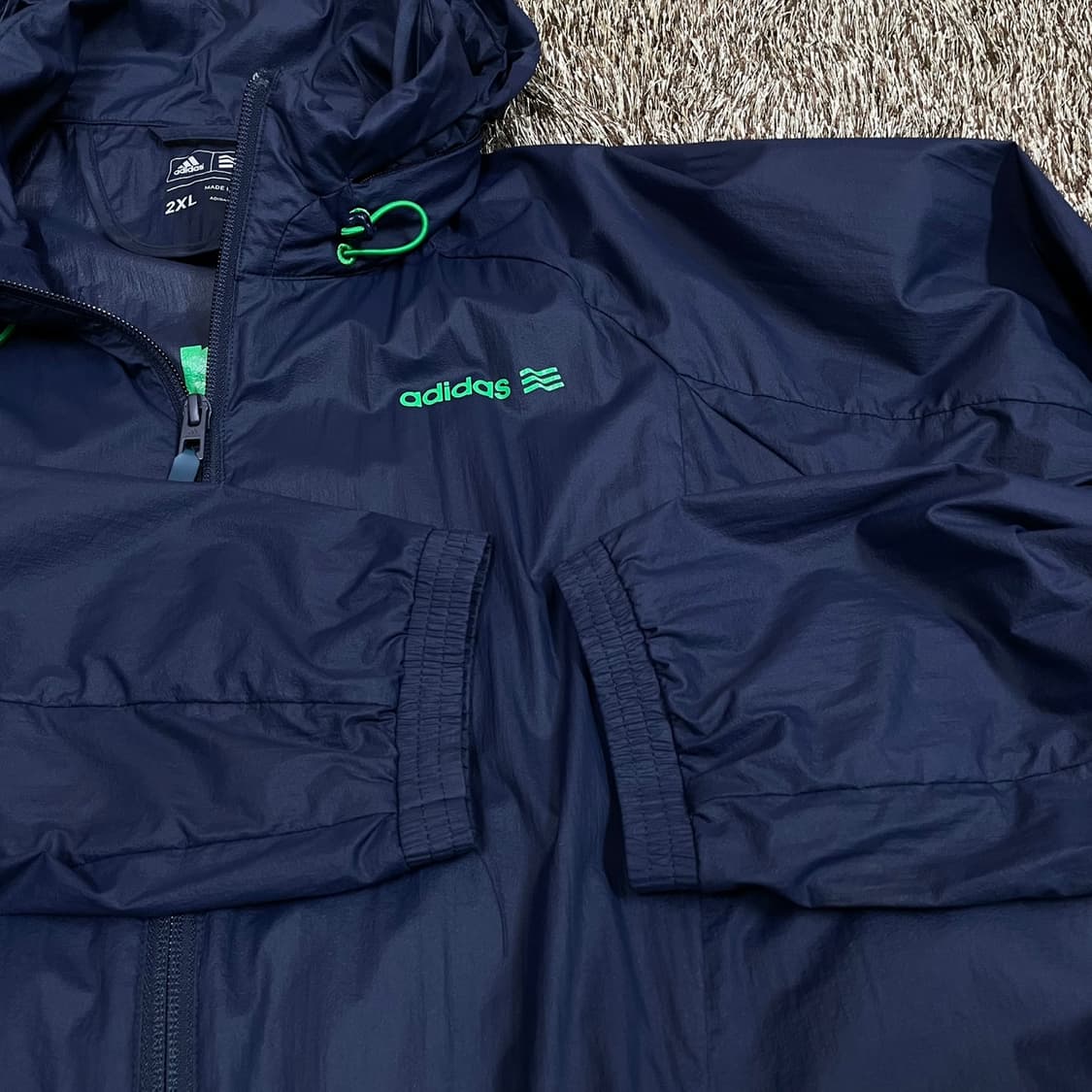 아디다스 adidas 네이비 로고 히든후드 경량 바람막이 2XL 상품이미지5