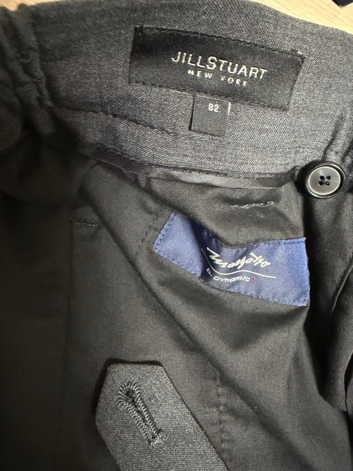 질스튜어트 뉴욕 차콜 세미 와이드 하프 밴딩 슬렉스 차콜 상품이미지3