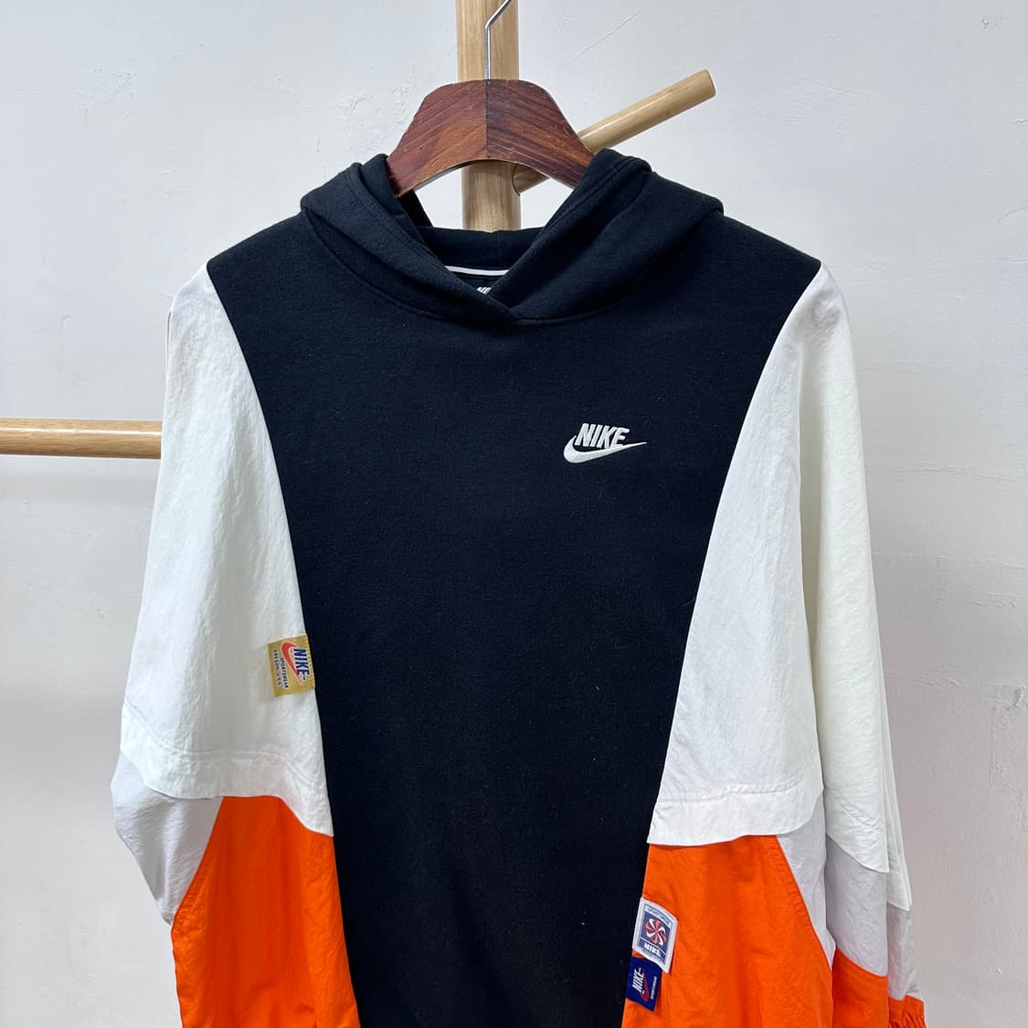 NIKE 나이키 우먼스 우븐 바람막이 후드 M 오버핏 J21 상품이미지2