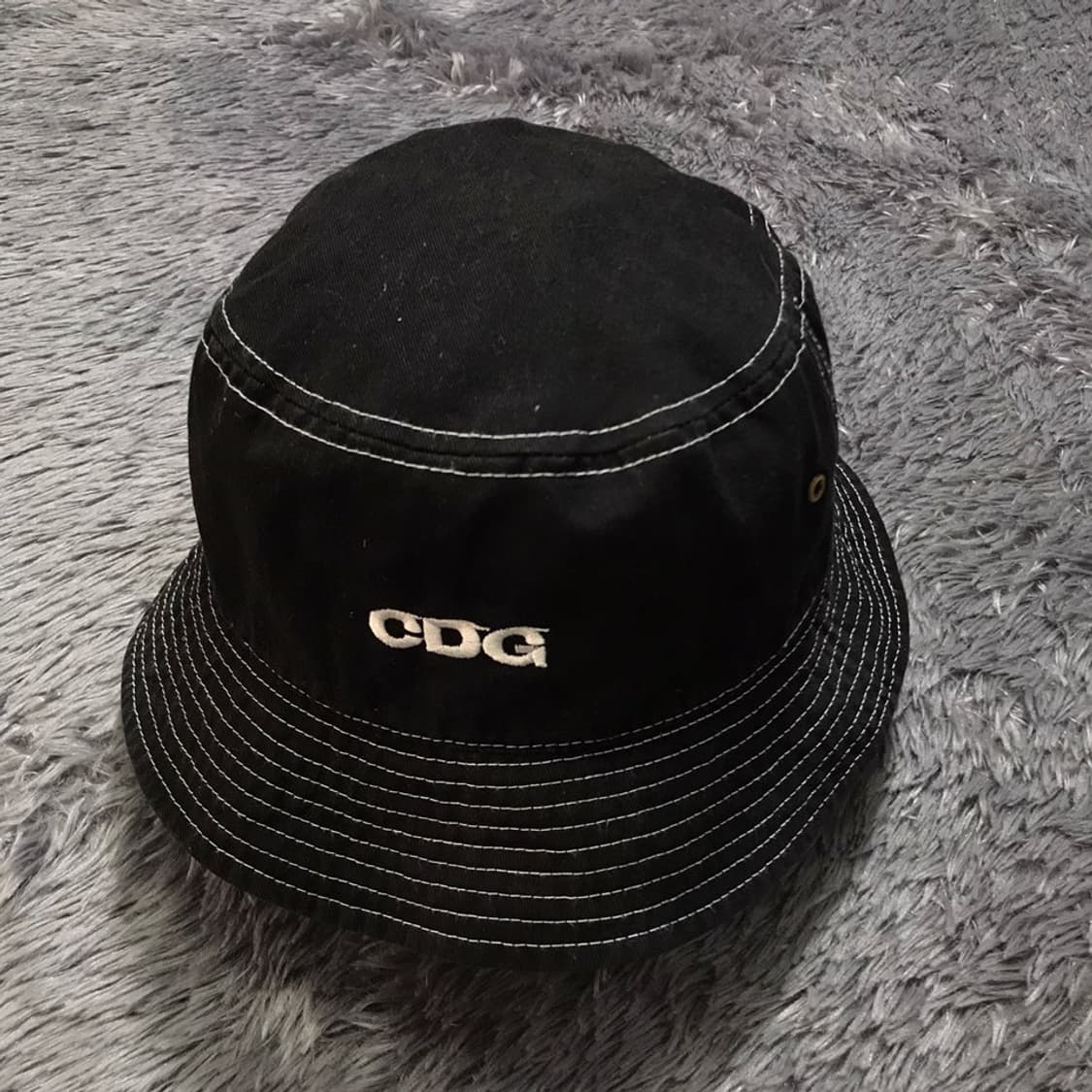 [[FREE] 꼼데가르송(CDG) CDG로고 버킷햇/벙거지모자 상품이미지1